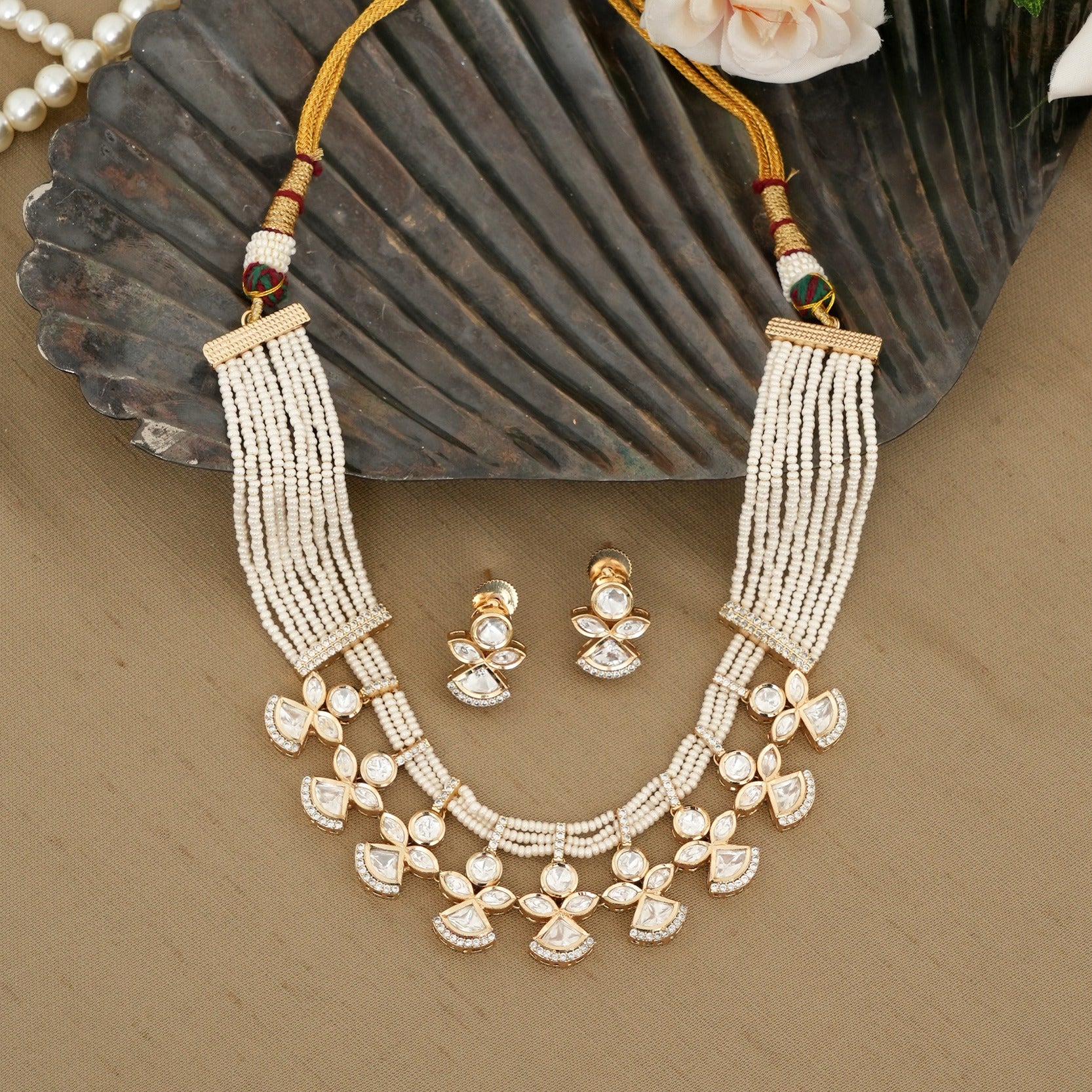 Vaidehi Pearls Necklace Set