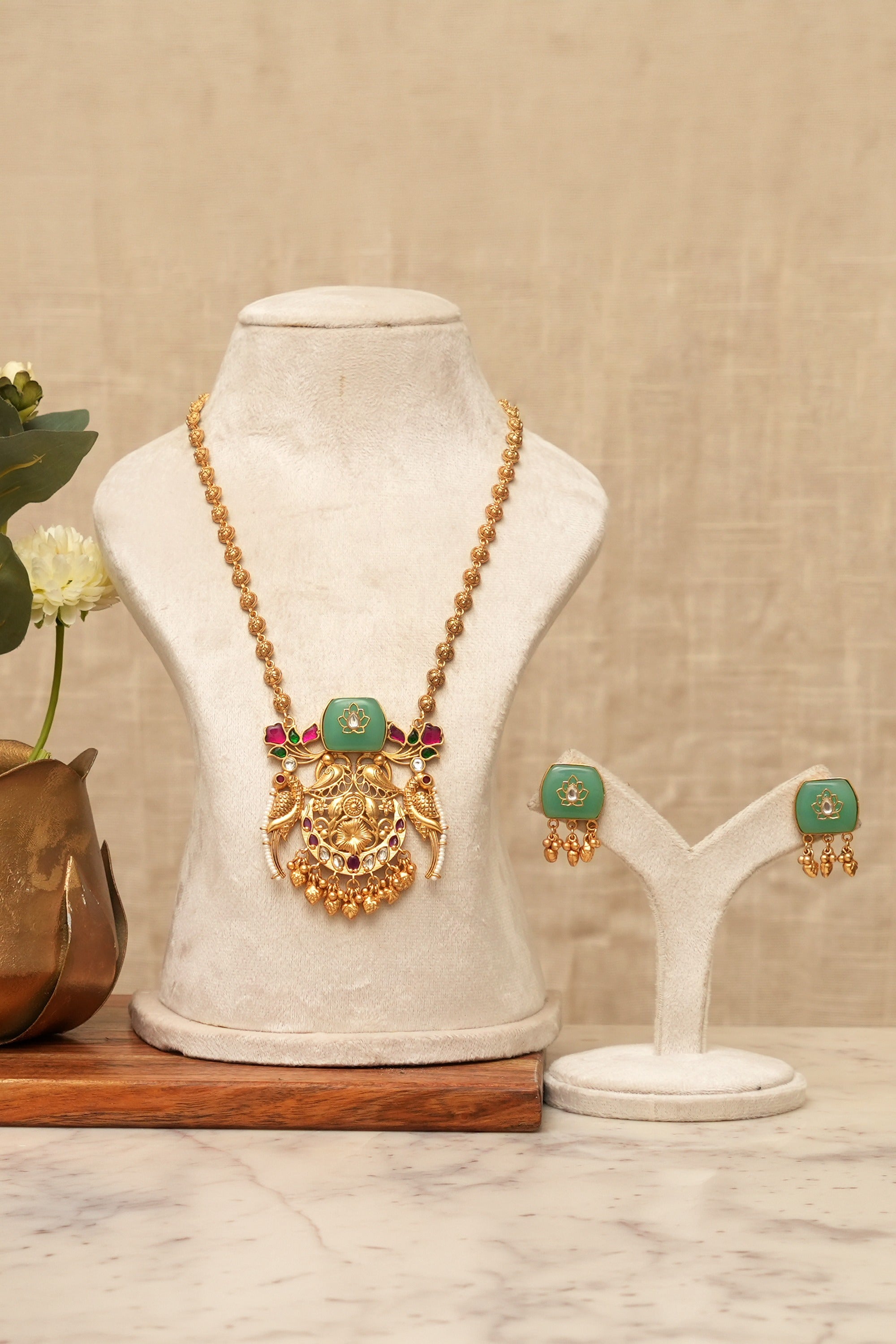 Ethnic Luxe Jewels Necklace Set