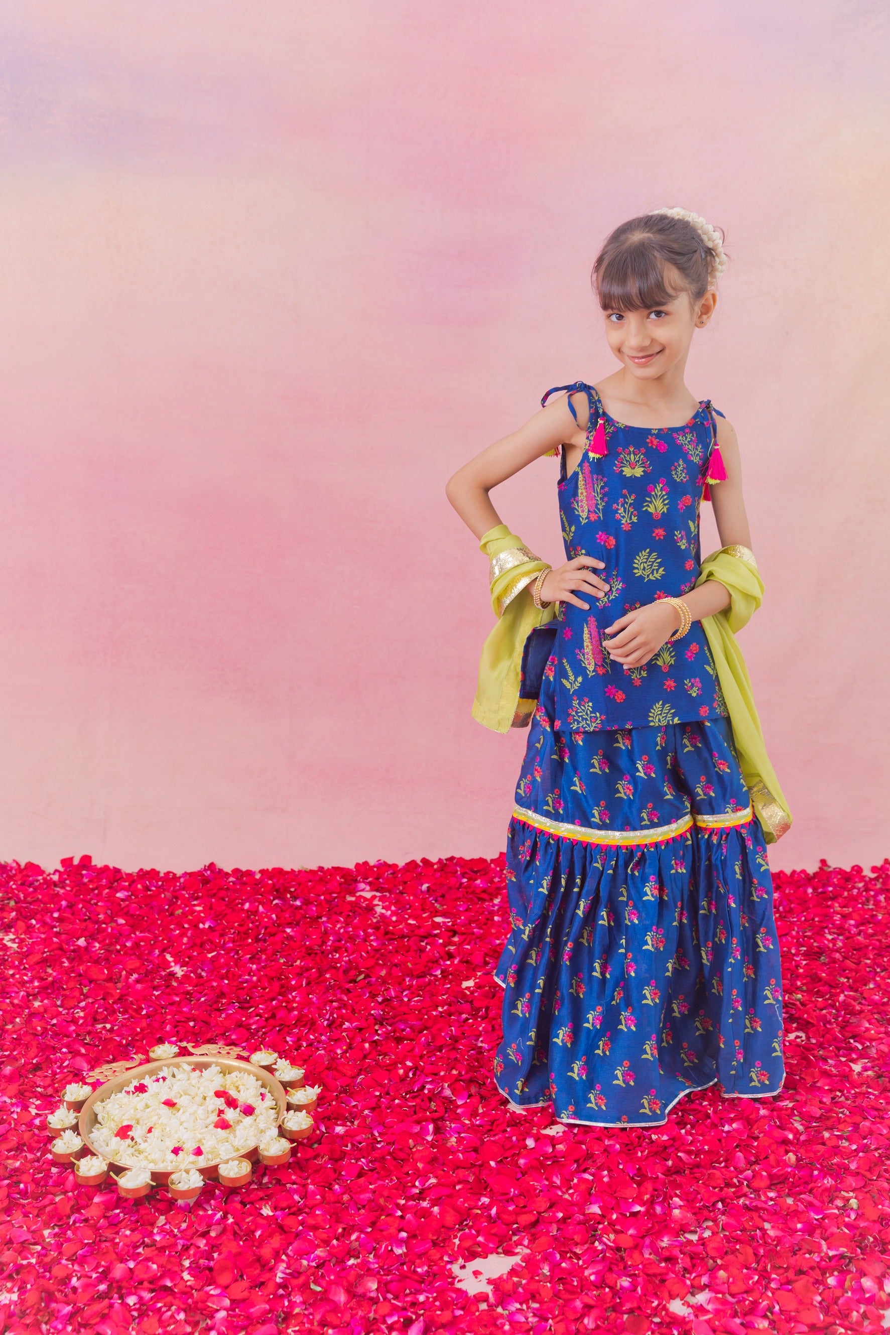 Neela Sharara Set