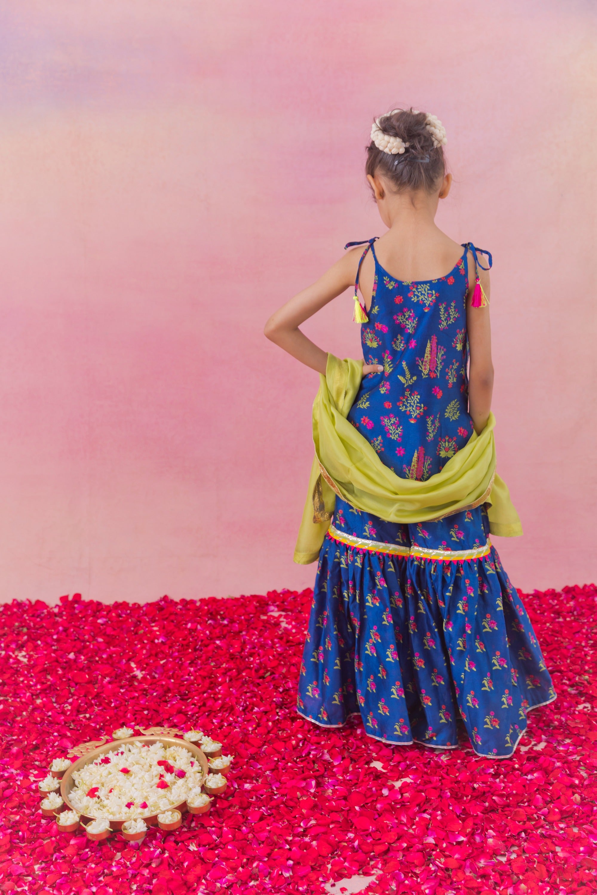 Neela Sharara Set