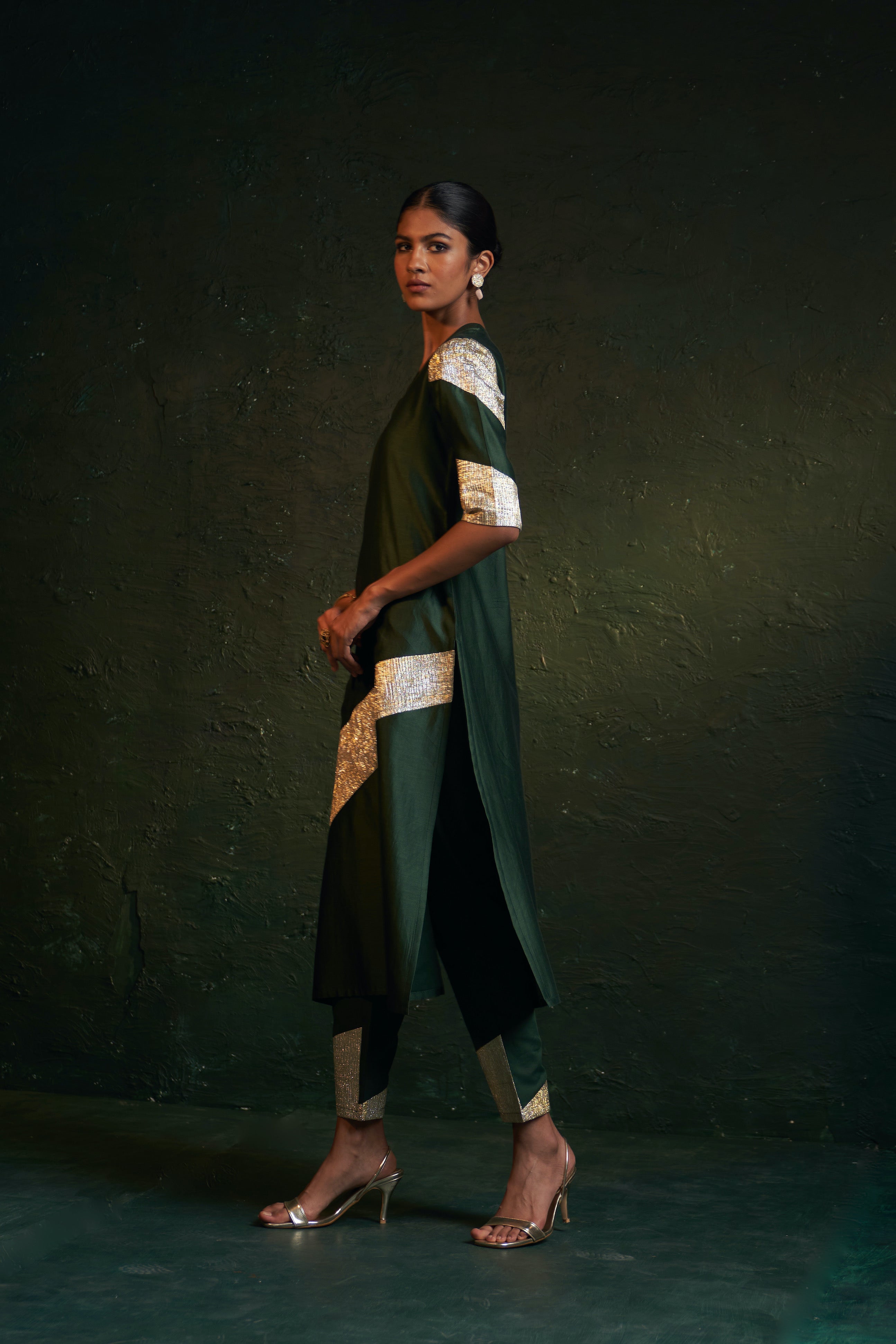 Midas Deep Green Chanderi Sweetheart kurta - Set of 3