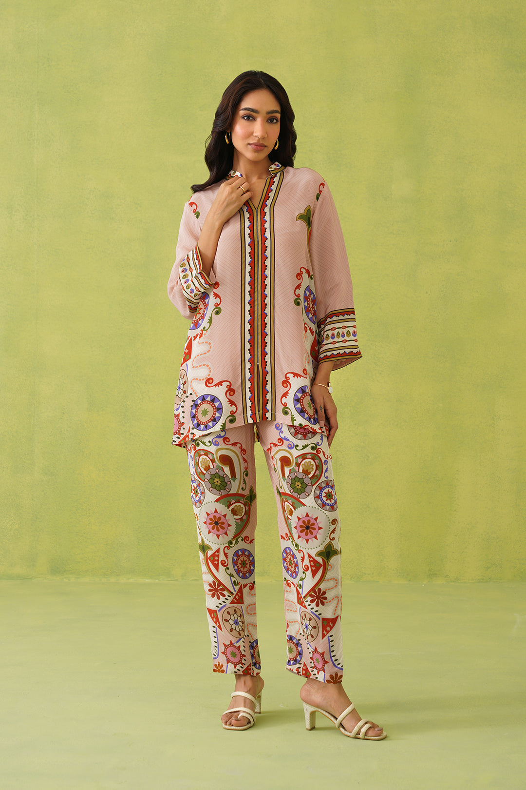 Noor Abstract Print Set- Inching India
