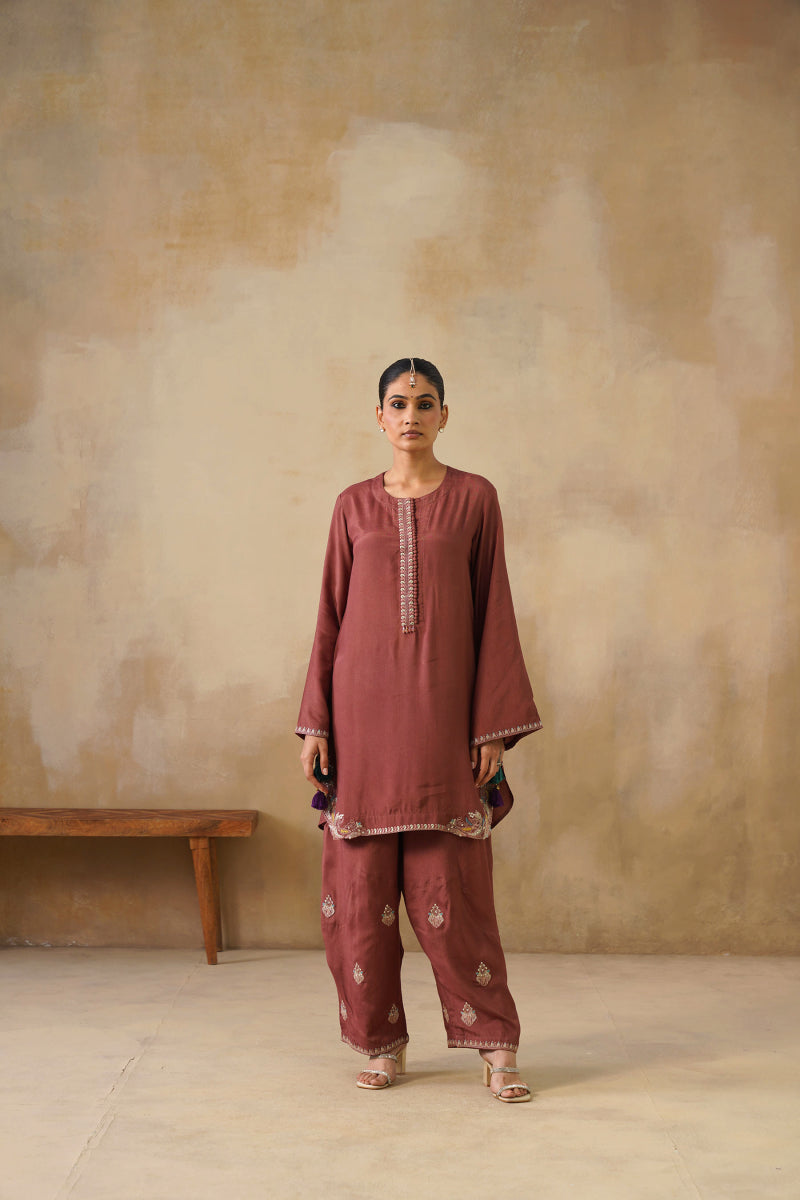 Noor Brown Kashmiri Kurta Set With Dupatta