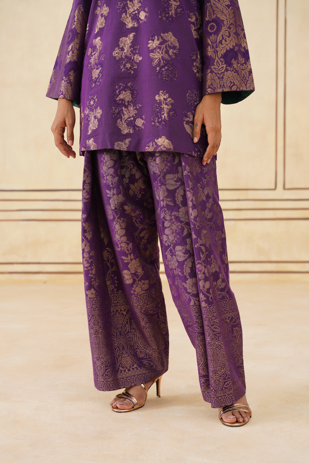 Wine Brocade Farshi Set-Inching India