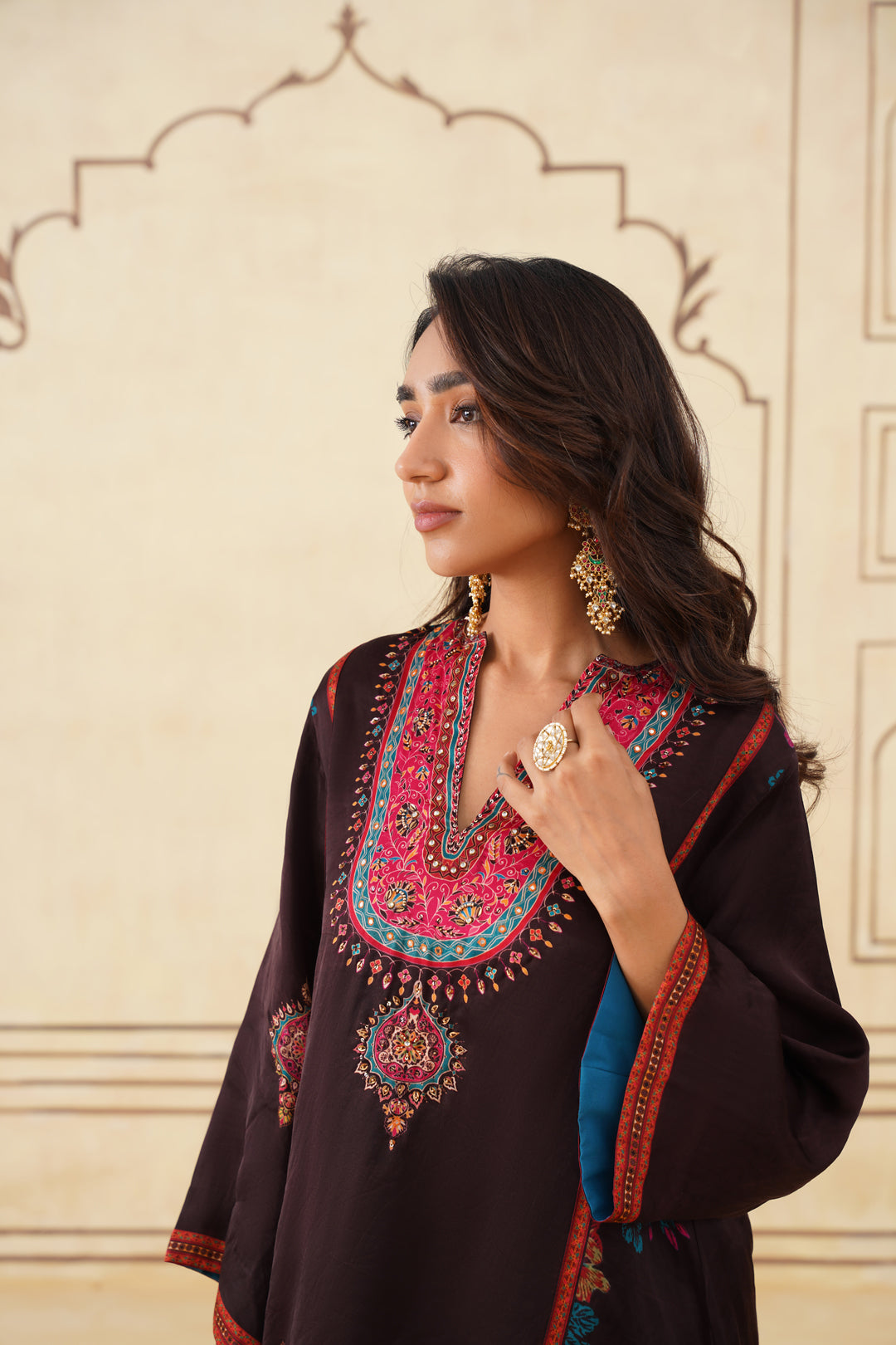 Meher Chocolate Contrast Printed Set-Inching India