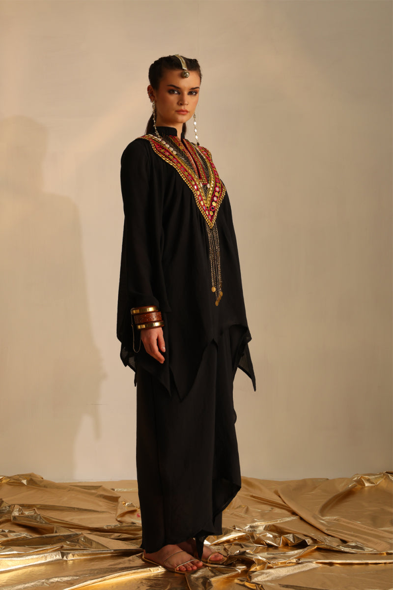 Multi-coloured yoke gather set