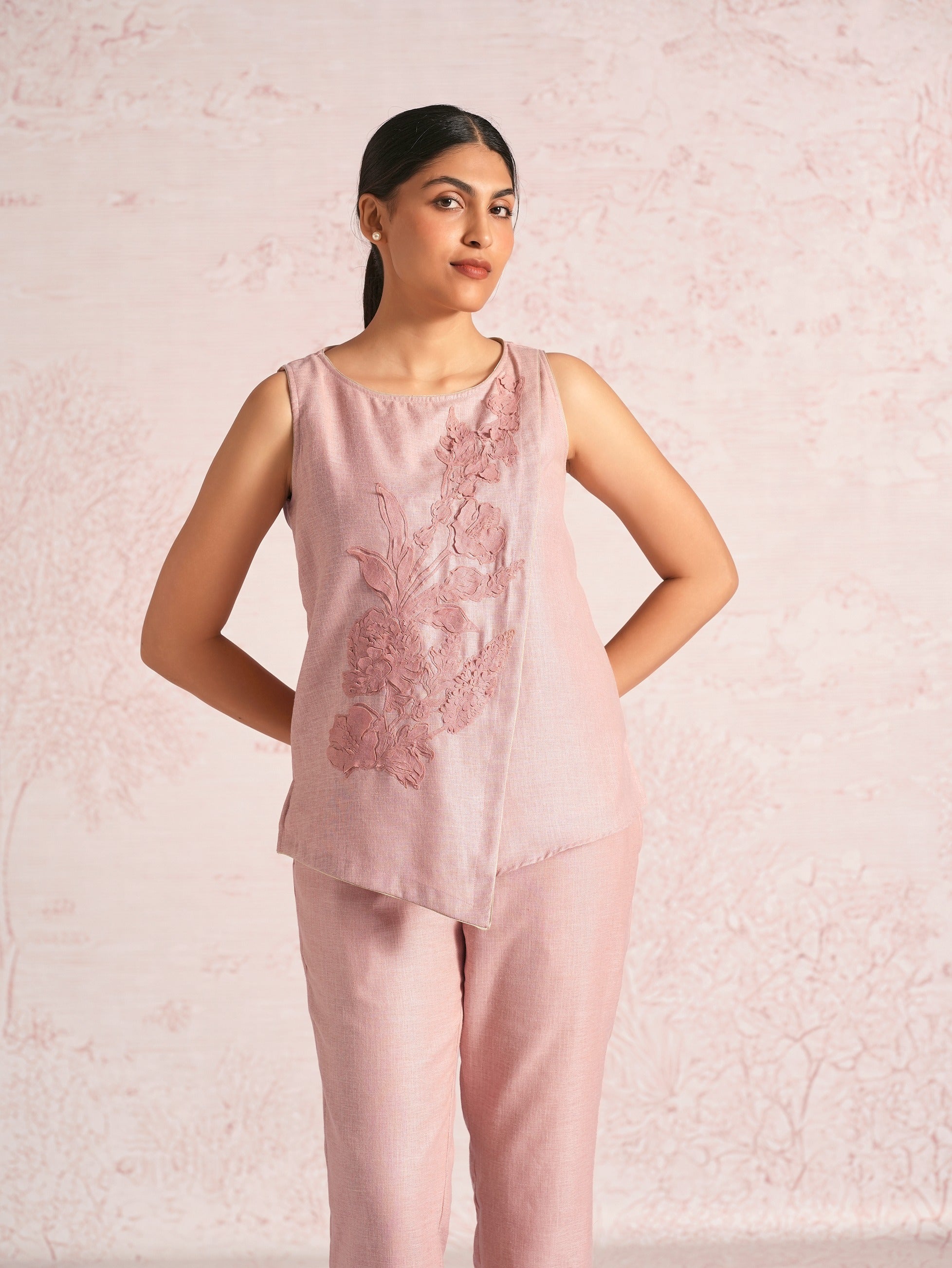 Floral shadows Angle Top - Blush