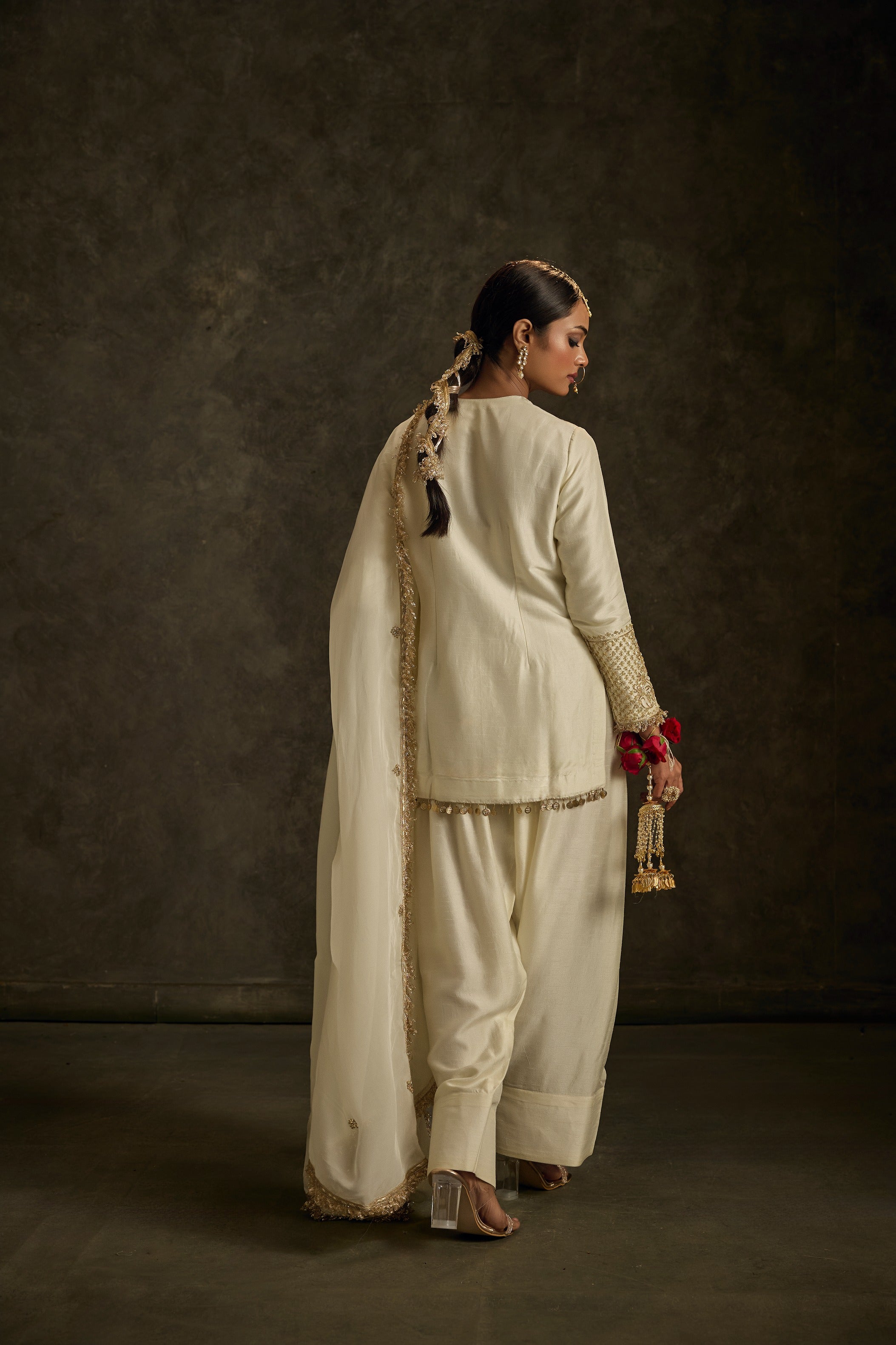Heernur -Ivory Hand Embriodered kurta Set
