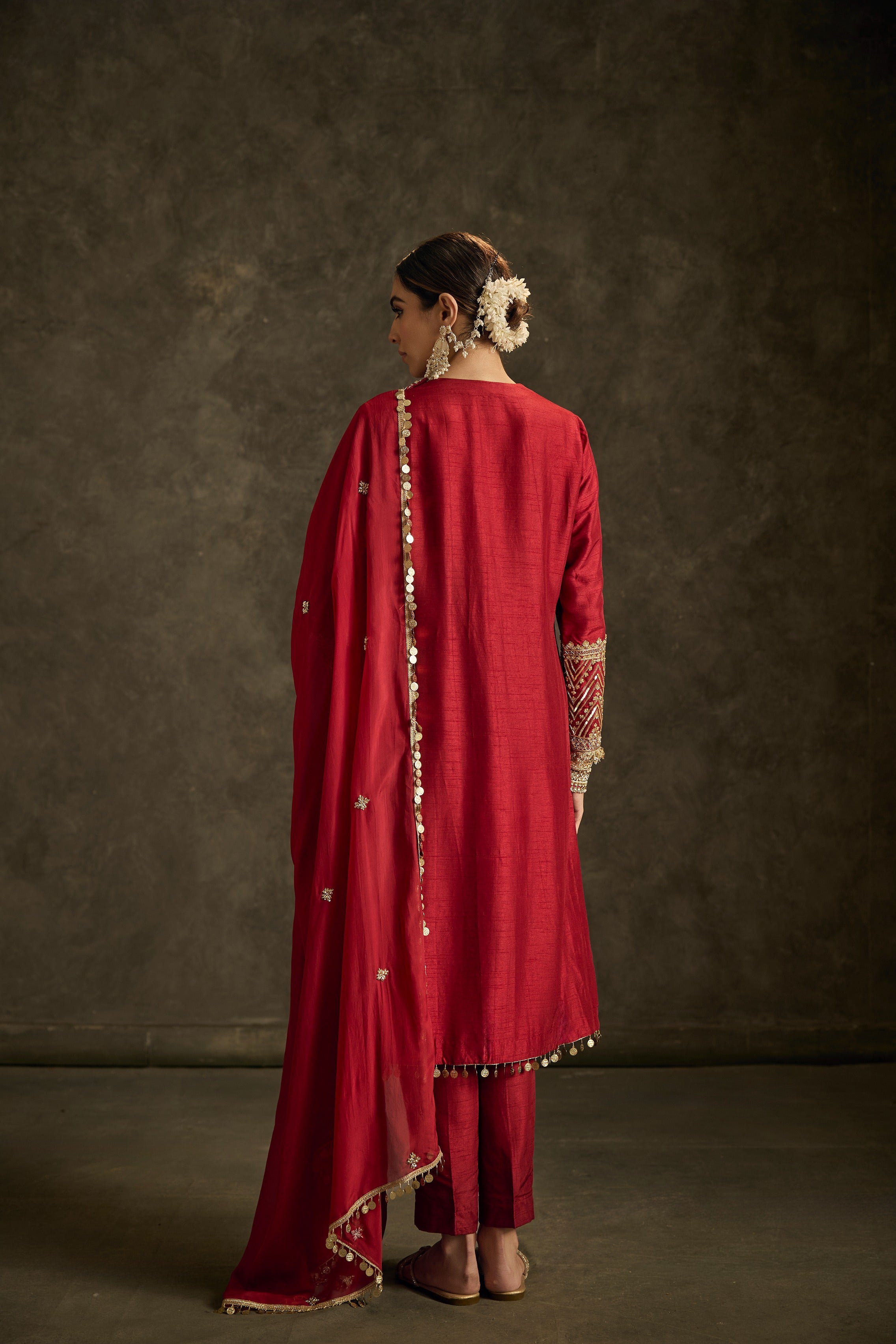 Jashnara-Red Hand Embriodered kurta Set