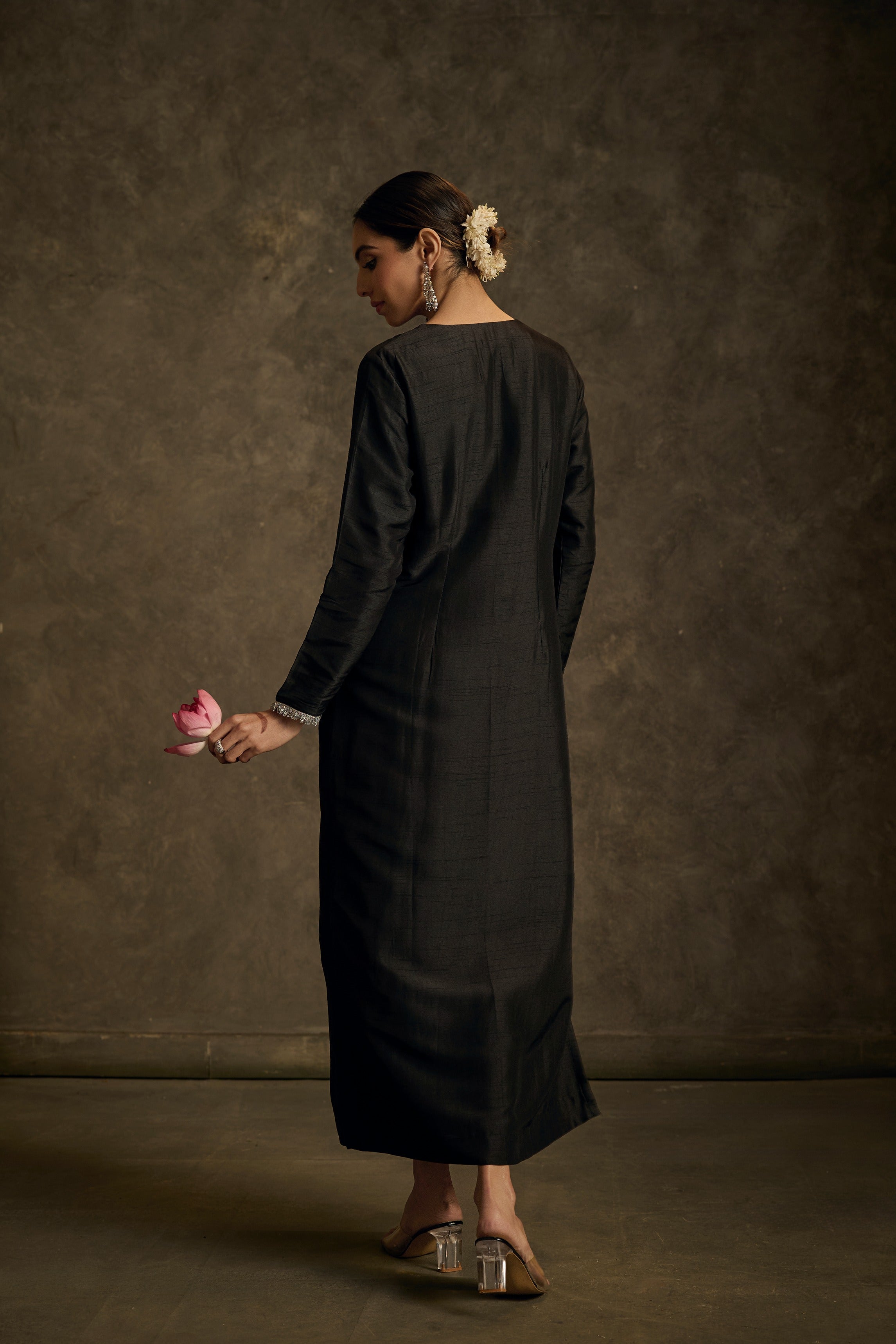 Kainiri-Black Embroidered Kurta Dress