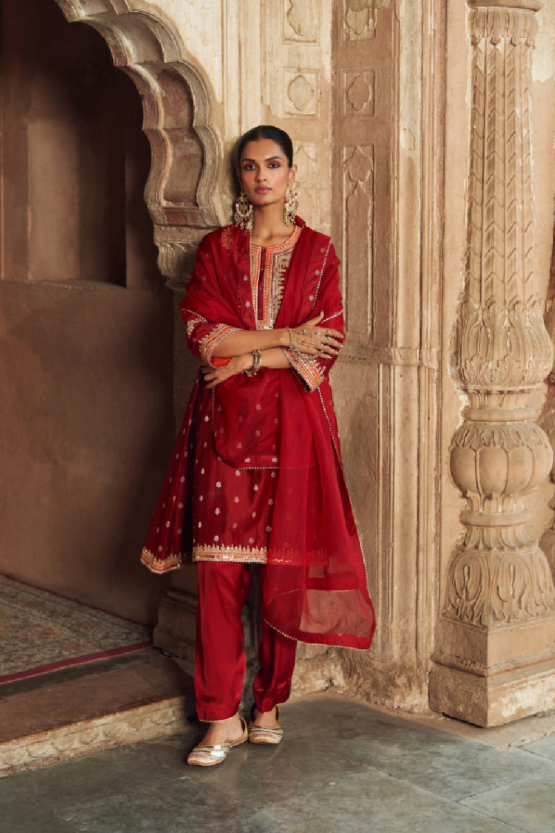 INAAYAT - HOTPINK CHAUGA WITH SALWAR WITH DUPATTA
