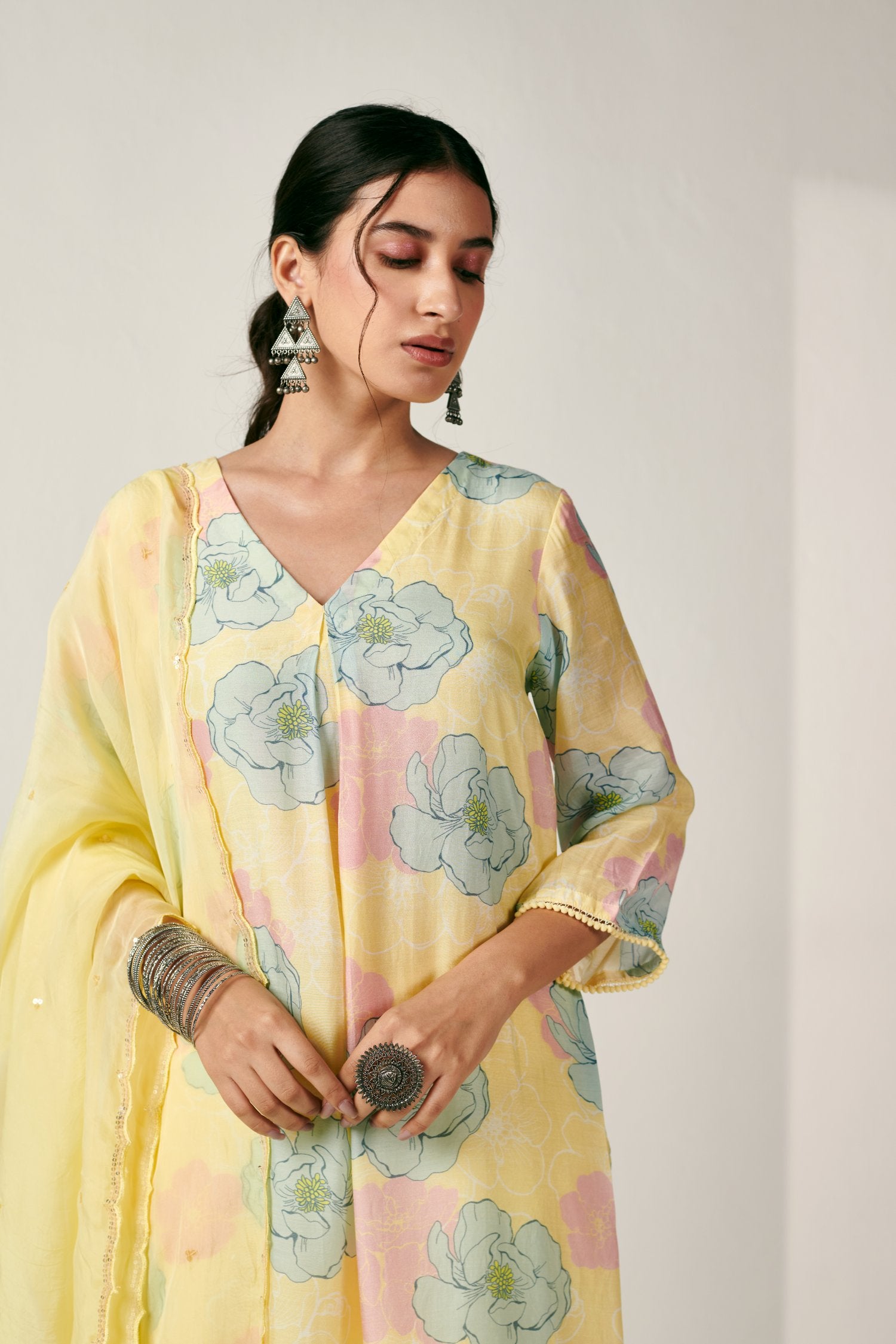 Bagicha soft yellow kurta set of 3