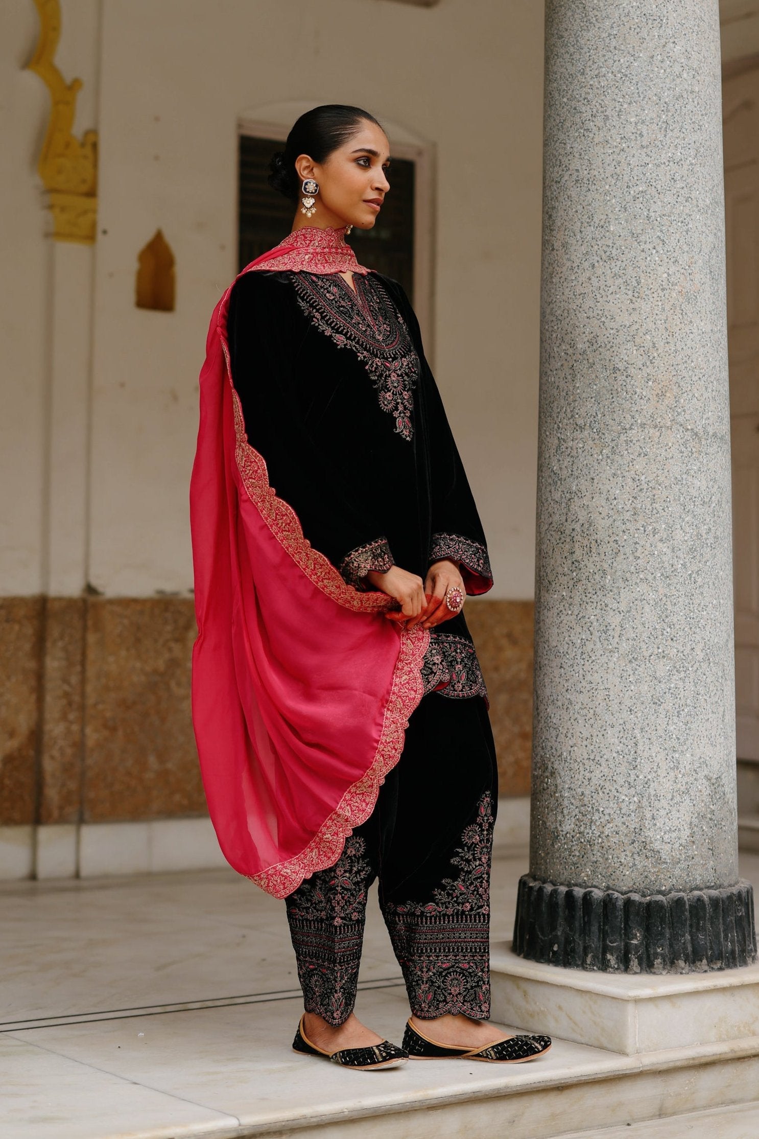 Black Velvet Suit Set with Contrast Pink Dupatta -Inching India 