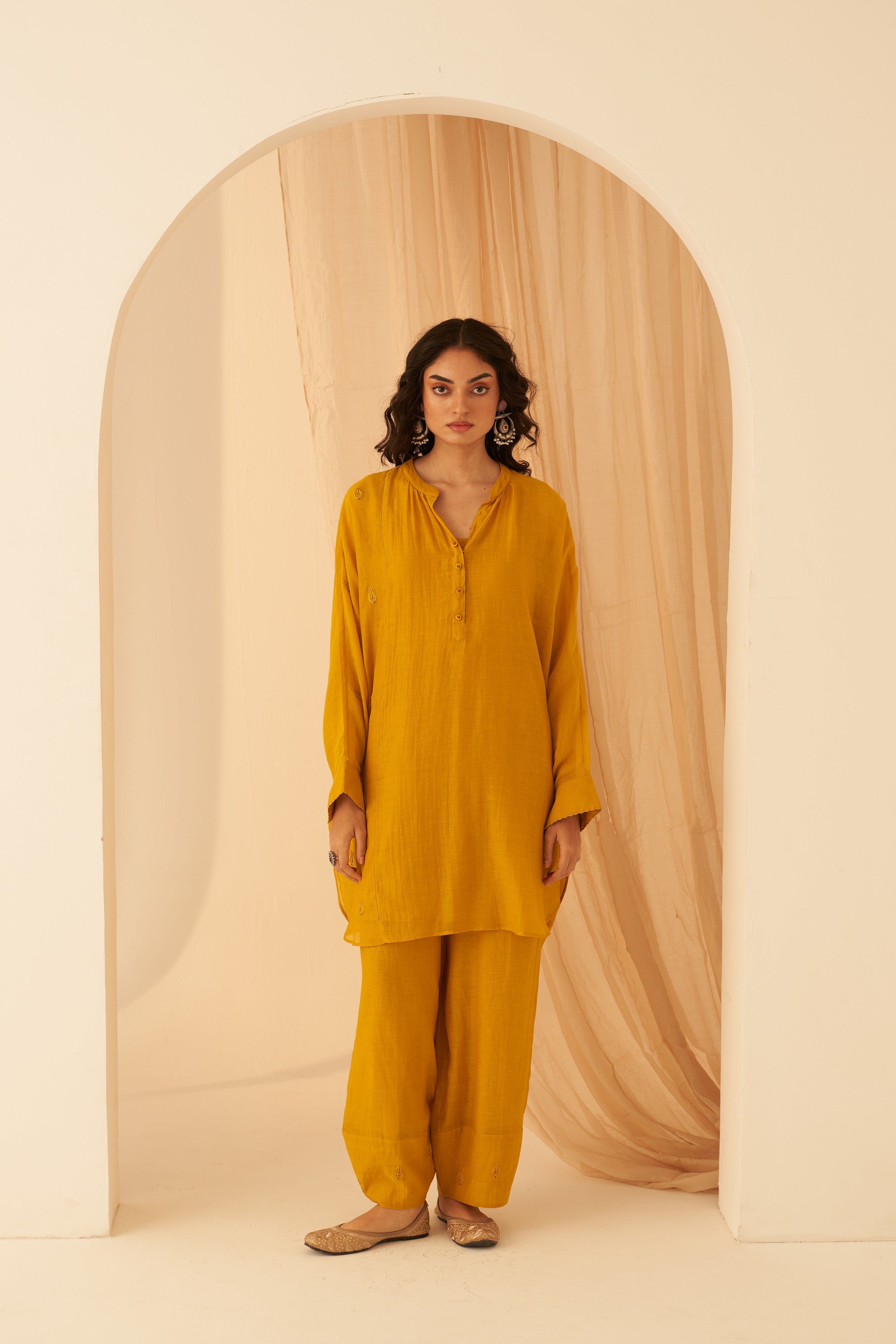 Mustard Chanderi Resham Buti Kurta Set