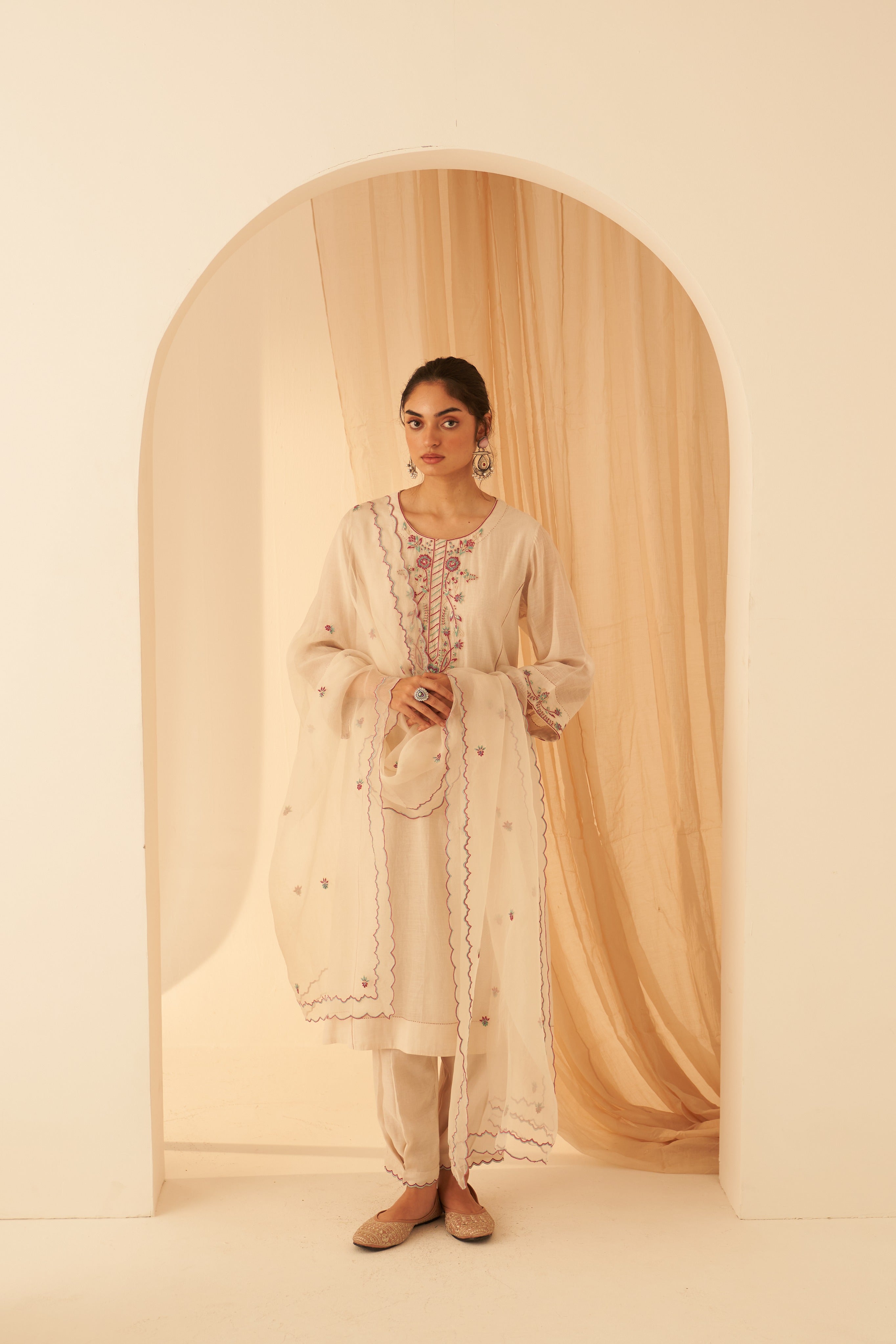 Ivory Chanderi Embroidered Kurta Set