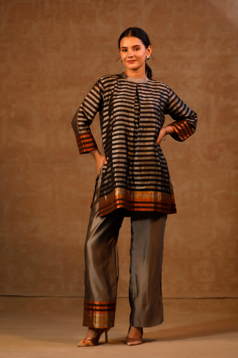 DHUN PATCH ZARI STRIPE HIGH NECK KURTA SET