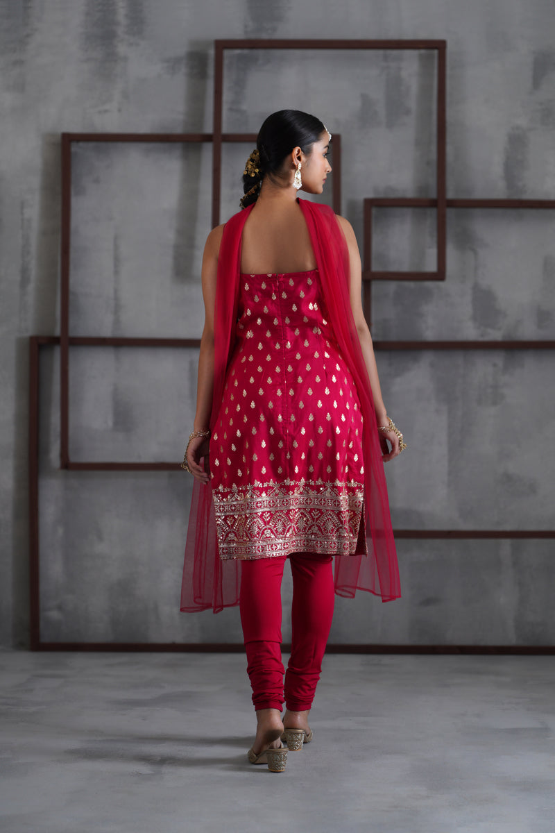 Fuchsia Kurti, Churidar And Chhoker Dupatta