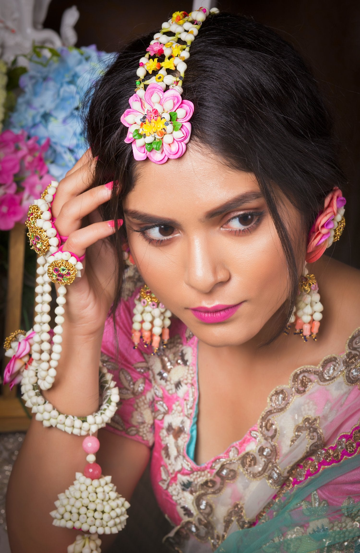 Vintage Rose Floral Maang Tikka