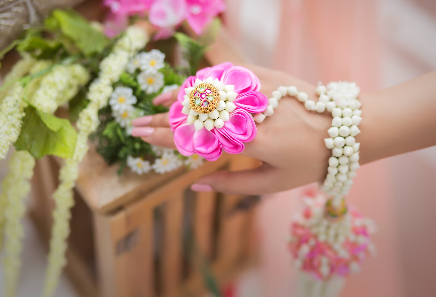 Floral Haath Phool With Kaliras