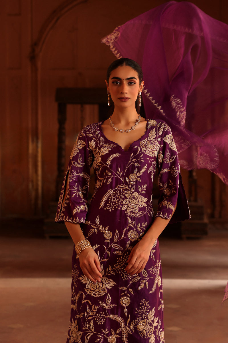 Tabeer straight suit