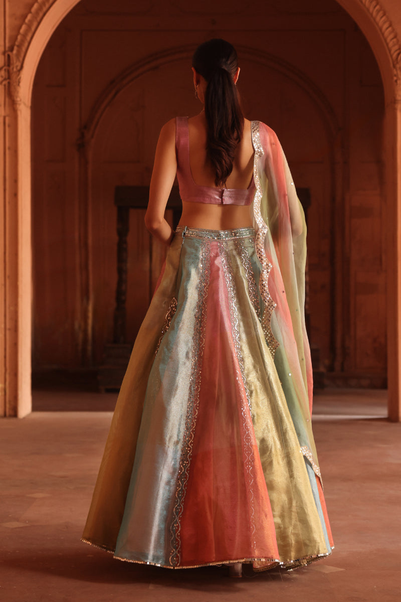 Gulbahar lehenga