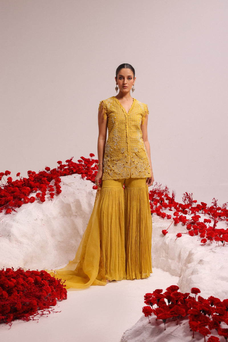 Fanah yellow kurta set