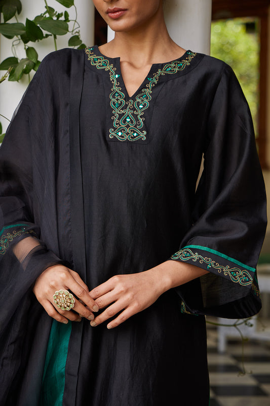 Black Mirror embroidered Straight Kurta with Bell Sleeves, Chooridaar, Ombre dupatta & slip - Set of 4