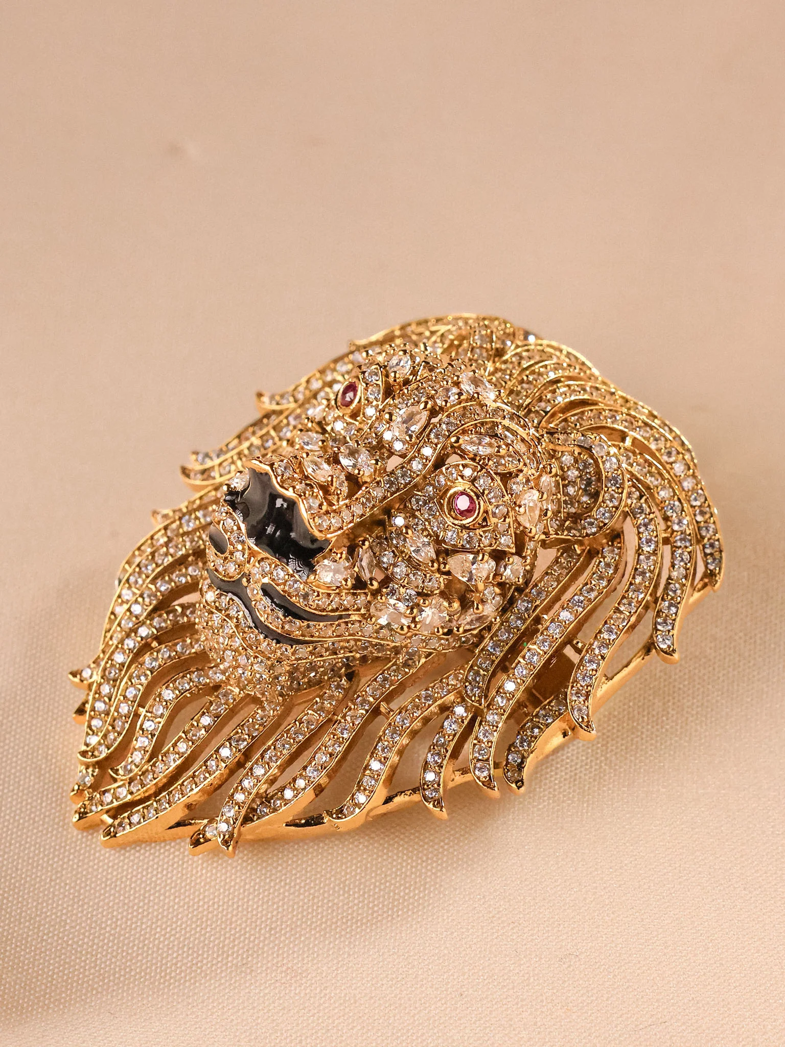 Lion Brooch