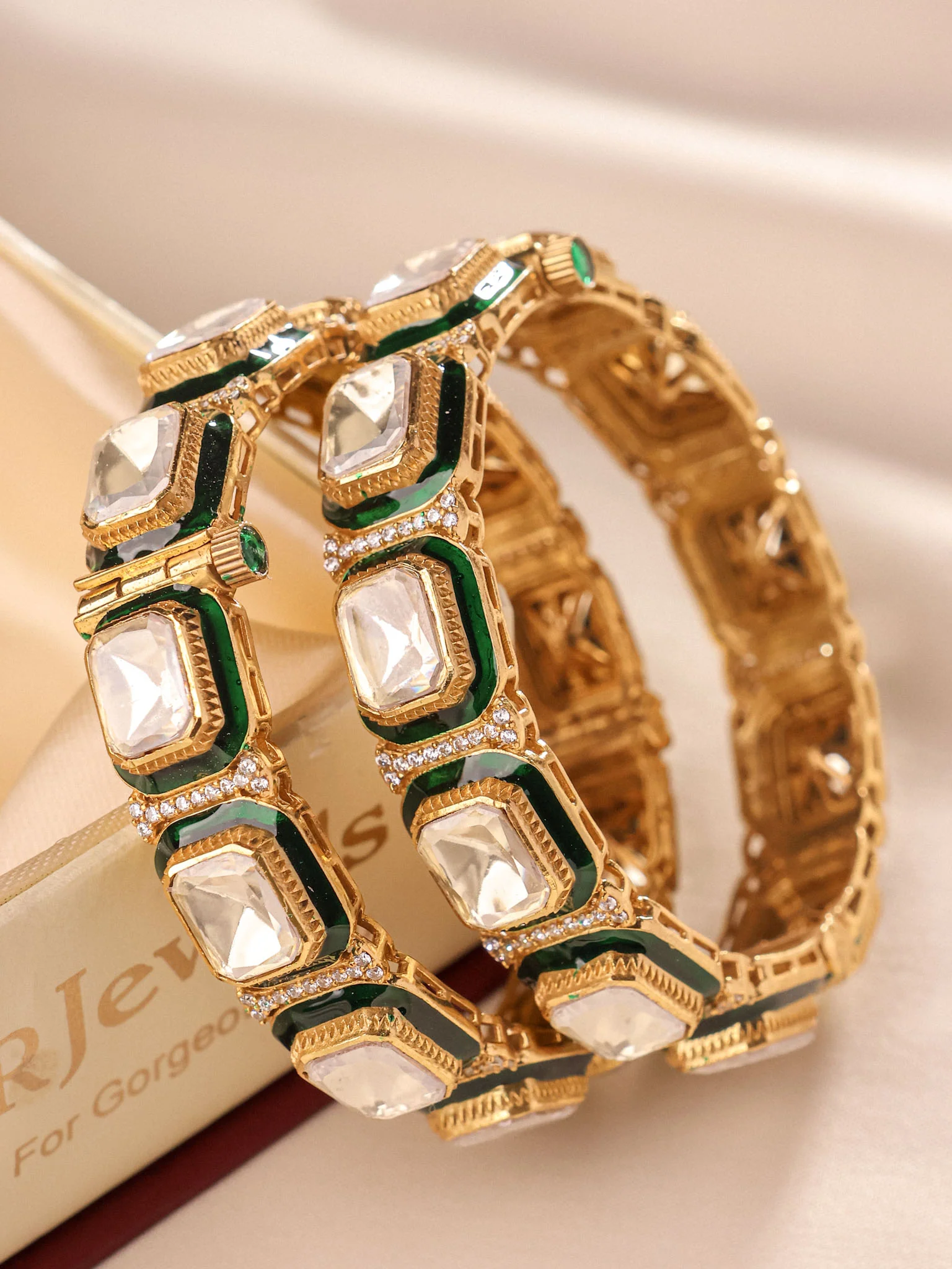 Saanjh Emerald Kundan Kada Openable