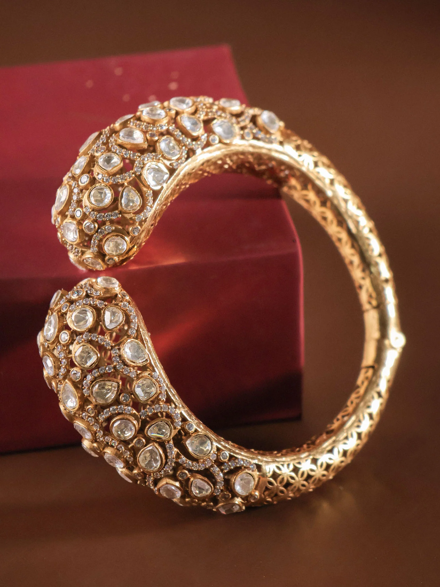 Zarvika Moissanite Kundan Kada