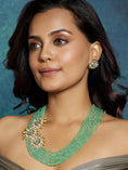 Load image into Gallery viewer, Green Layered Broach Necklace Set
