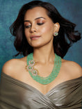 Load image into Gallery viewer, Green Layered Broach Necklace Set
