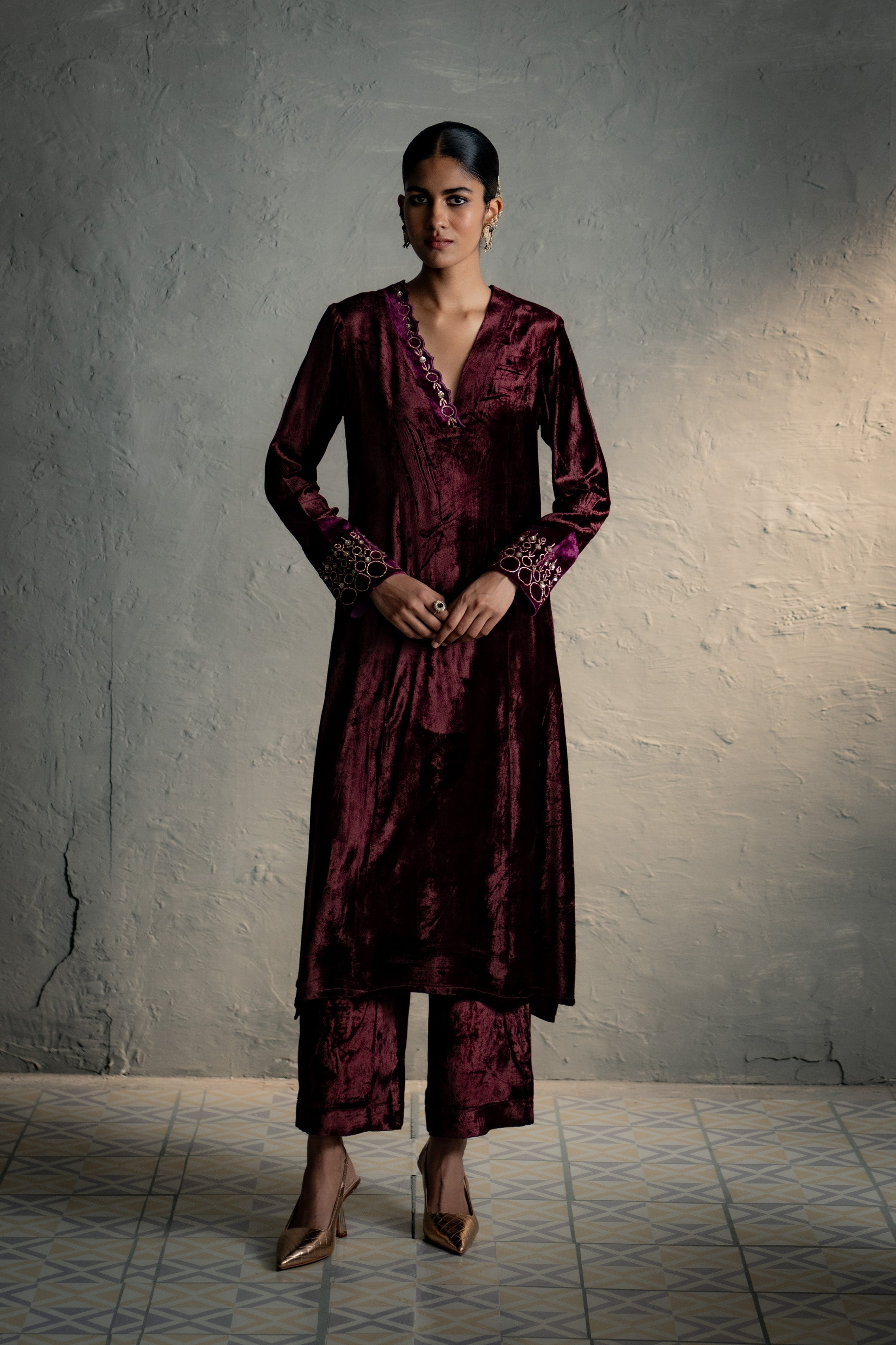 Maaya Brown V neck kurta Set