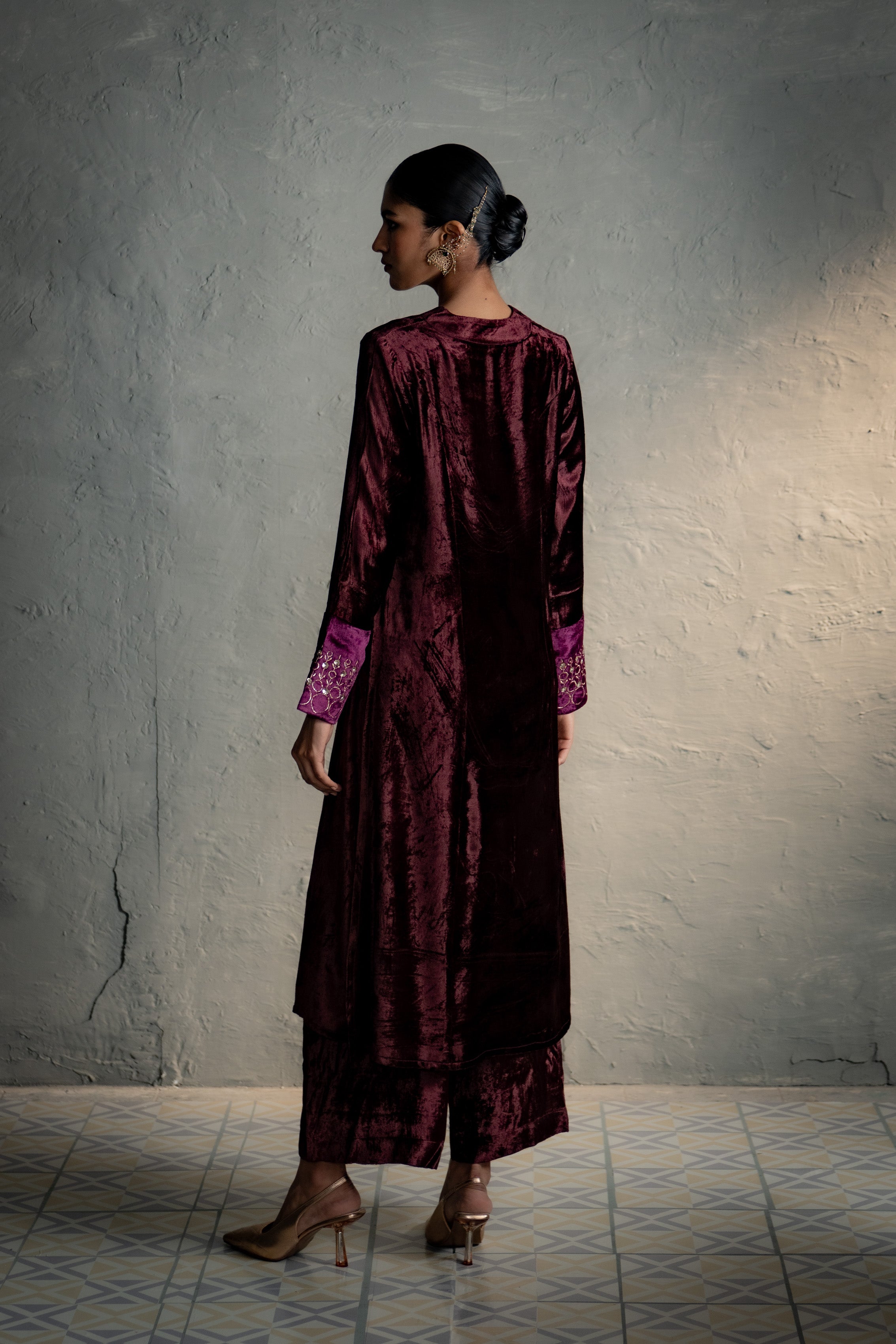 Maaya Brown V neck kurta Set