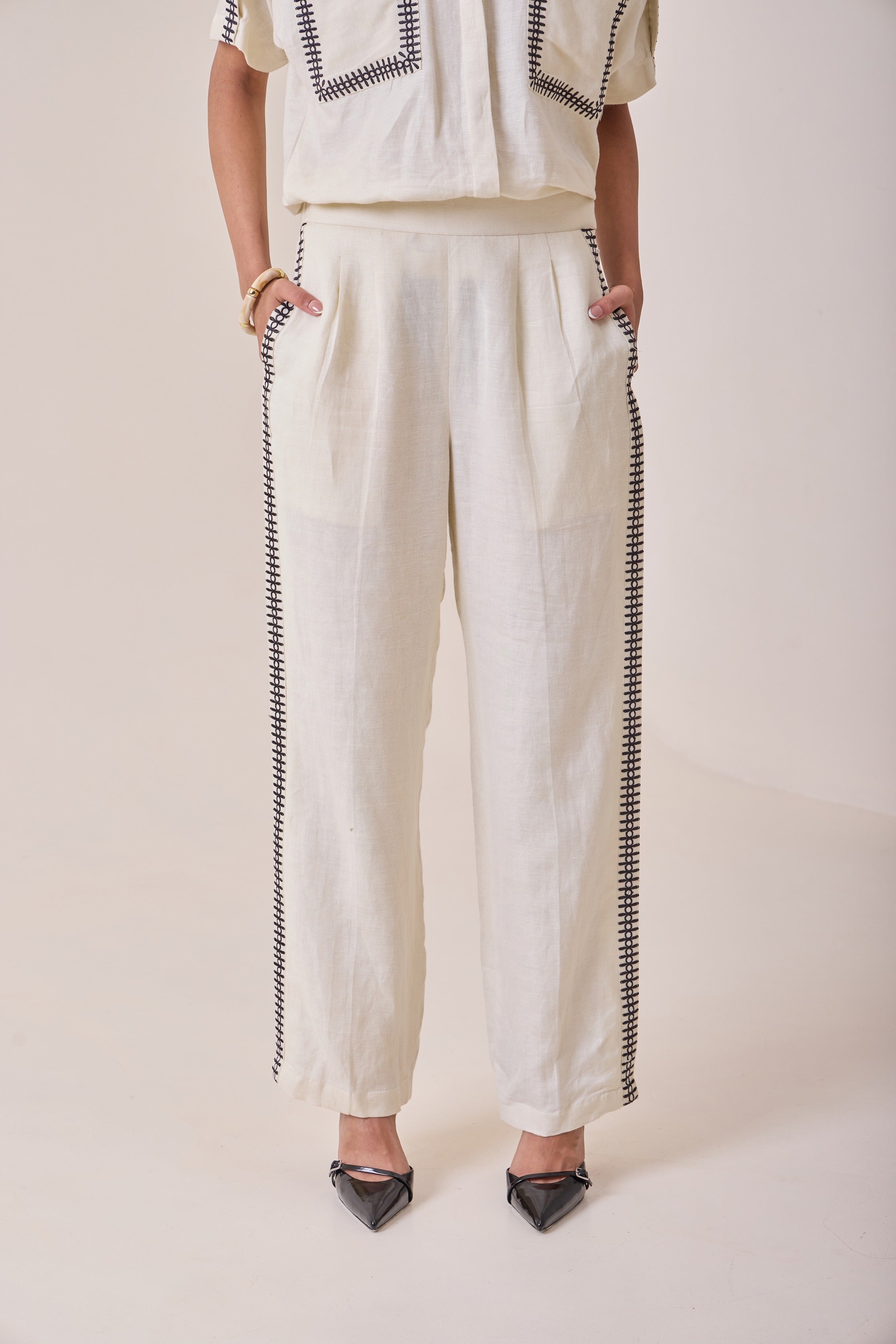 Linen Thread-Work Pants