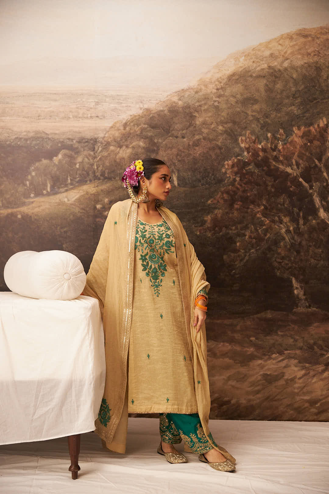 Chand Moti Embroidered Kurta Set