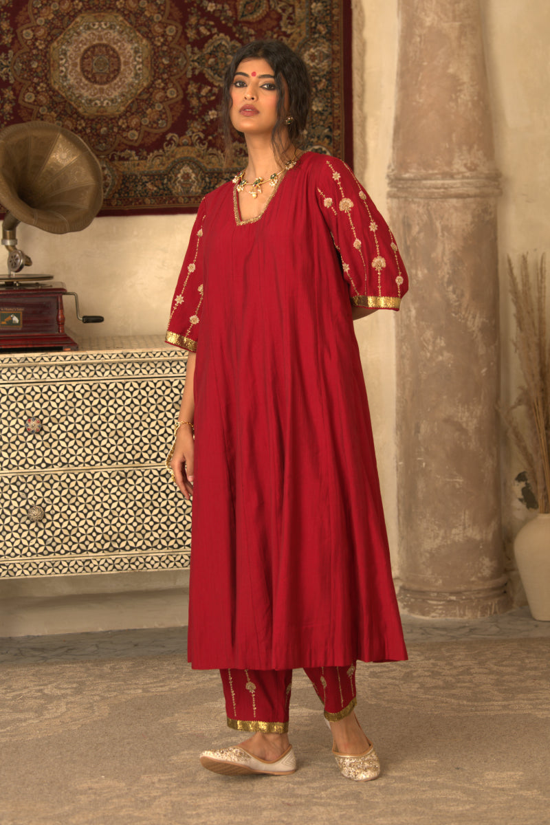 RED MUGHAL QATAR KURTA SET