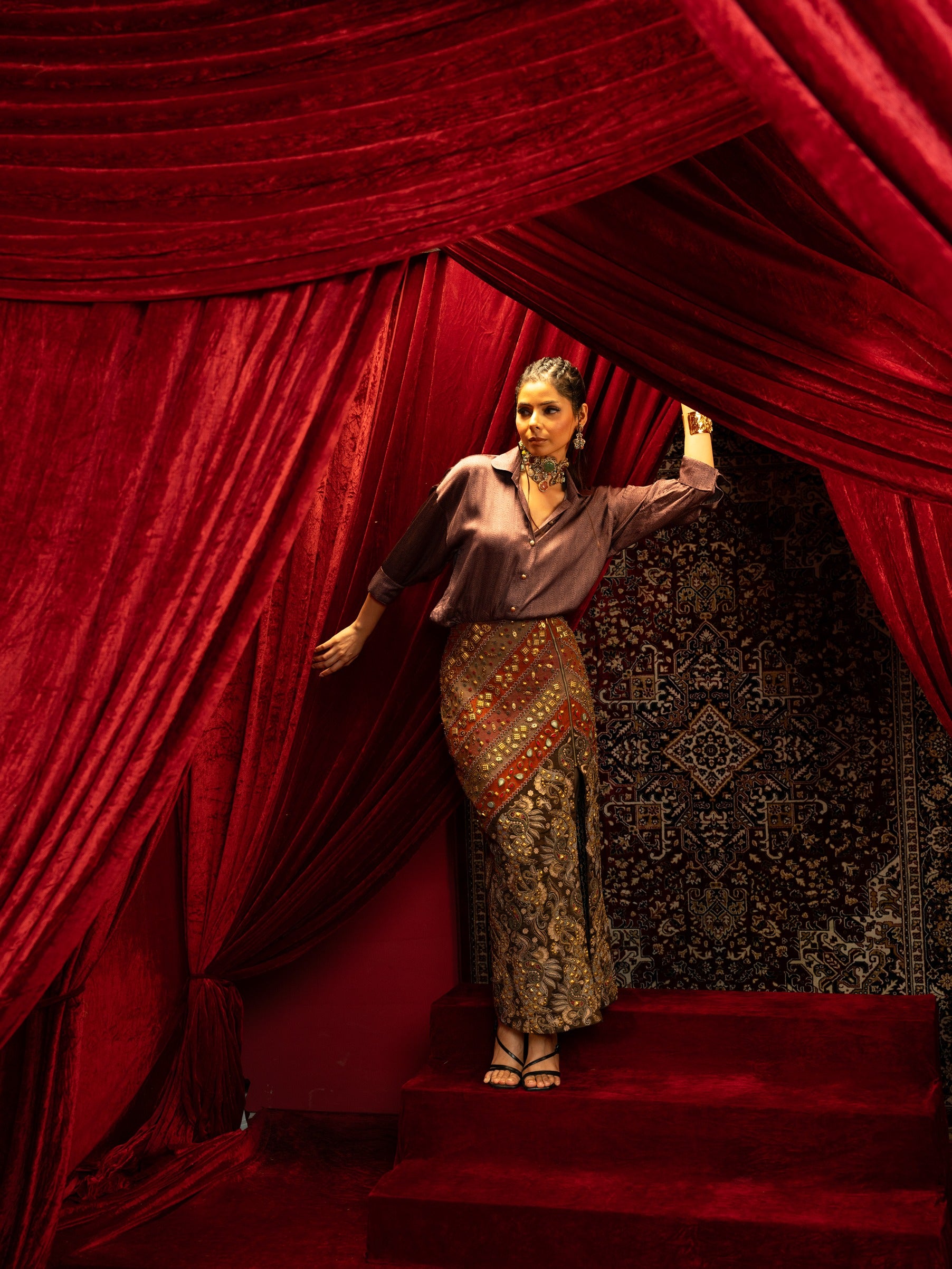 Vintage Embroidered Long Skirt