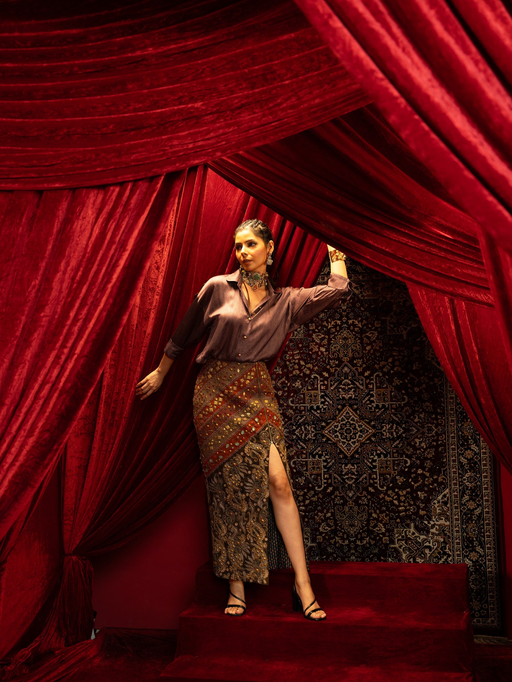 Vintage Embroidered Long Skirt