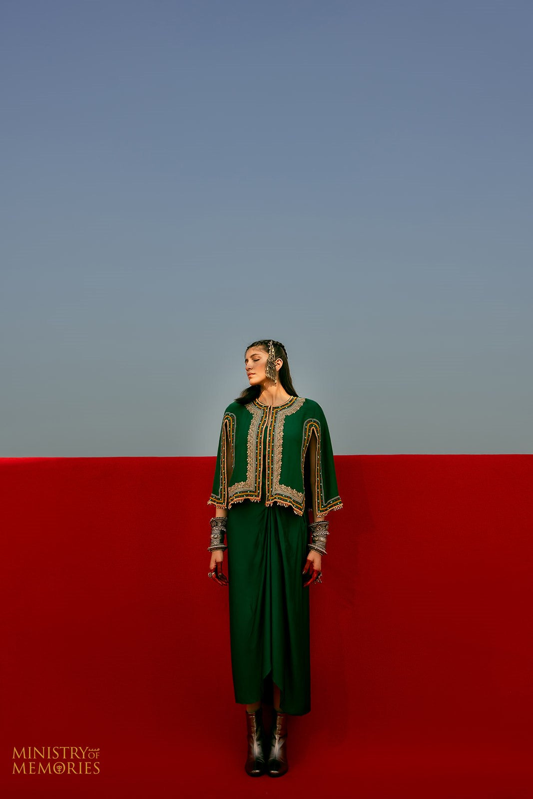 EMERALD MYSTIC CAPE SET