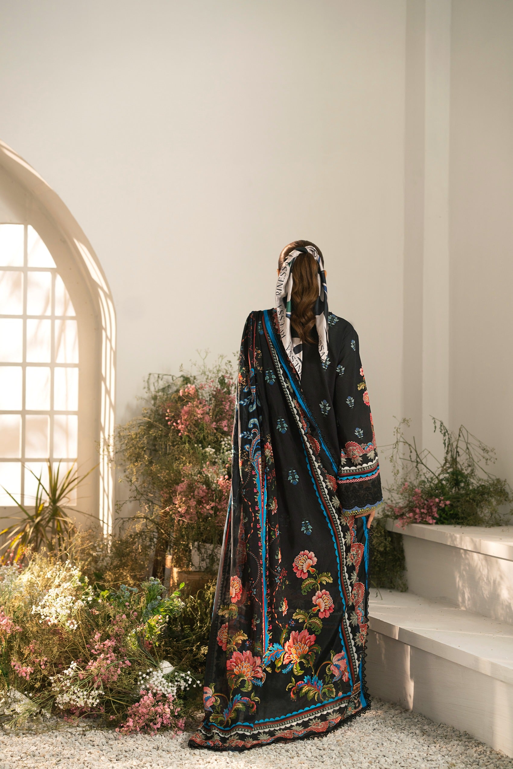 Ebon Allure Kurta Set