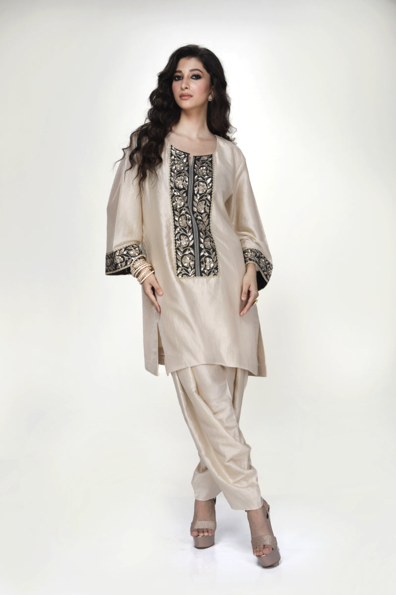 Almond Dogri Kurta With Almond Dhoti Salwar And Silk Organza Dupatta