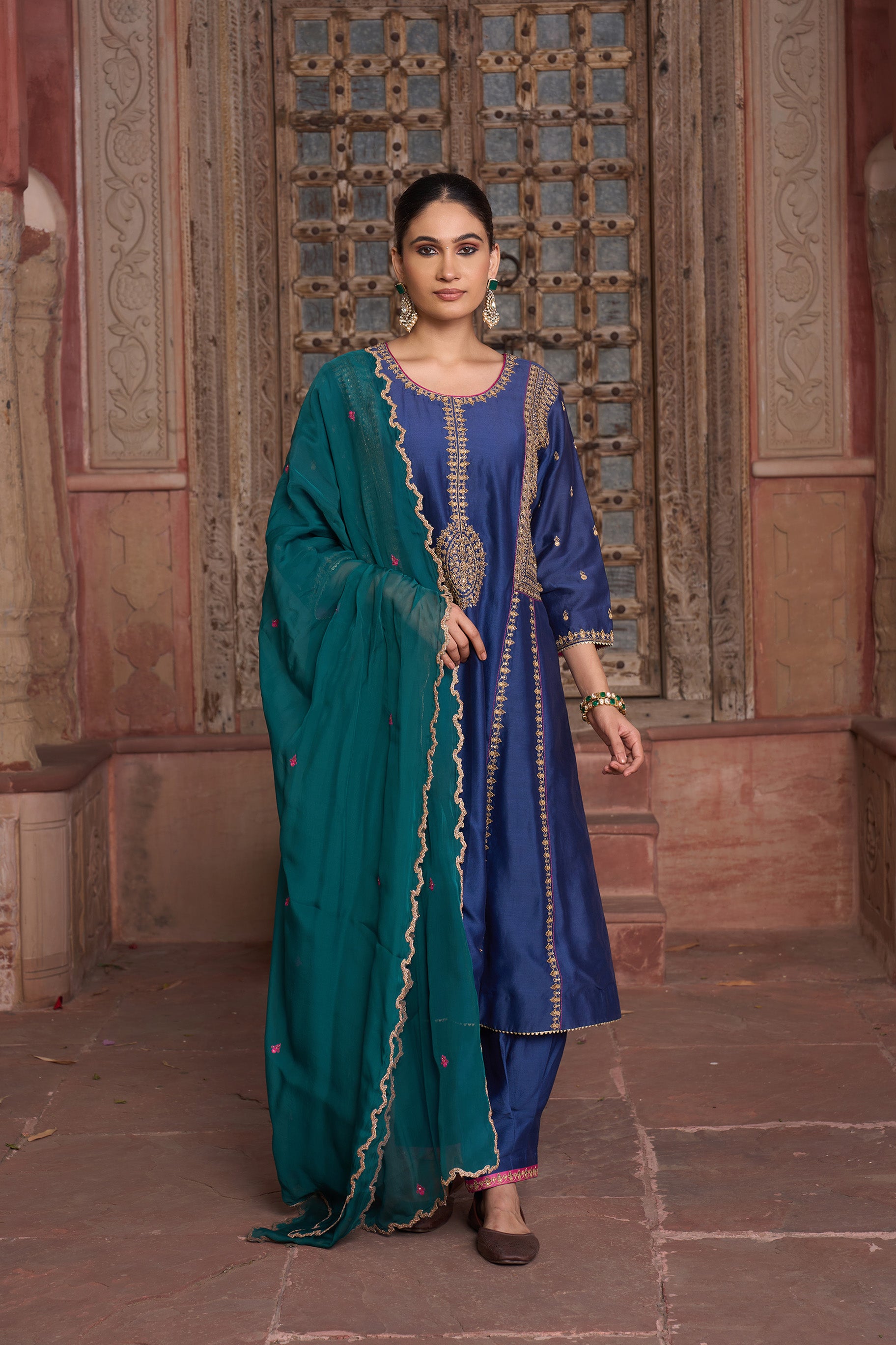 Ronak Suit Set