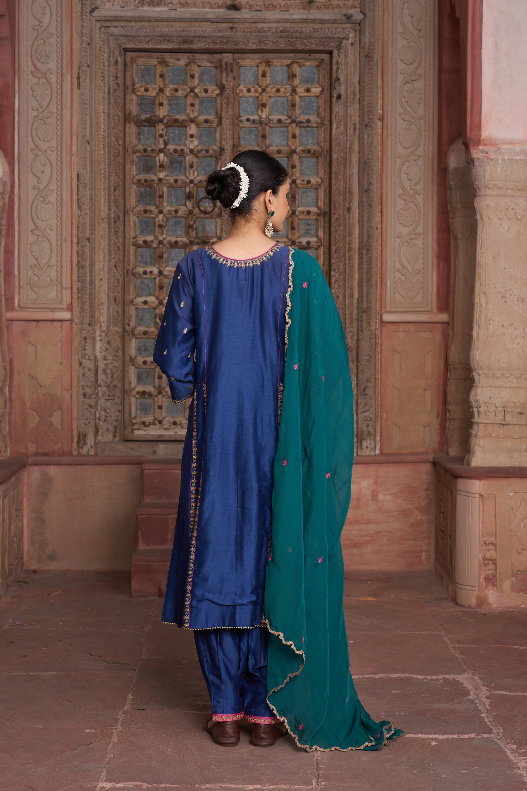 Ronak Suit Set