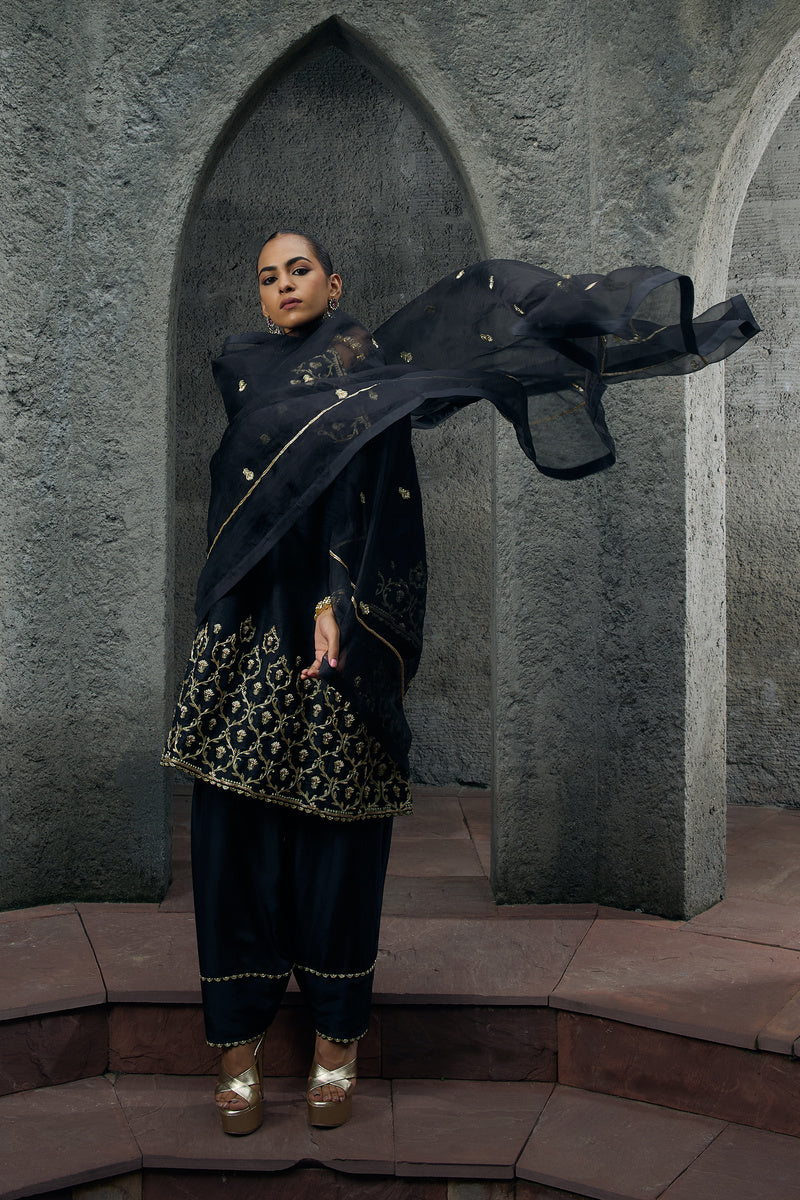 The Eternal Black Flowy Kurta & Salwar Set