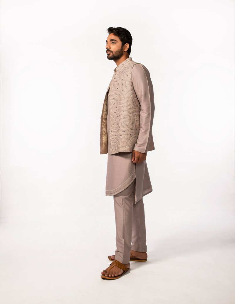 Mauve Embroidered Bundi