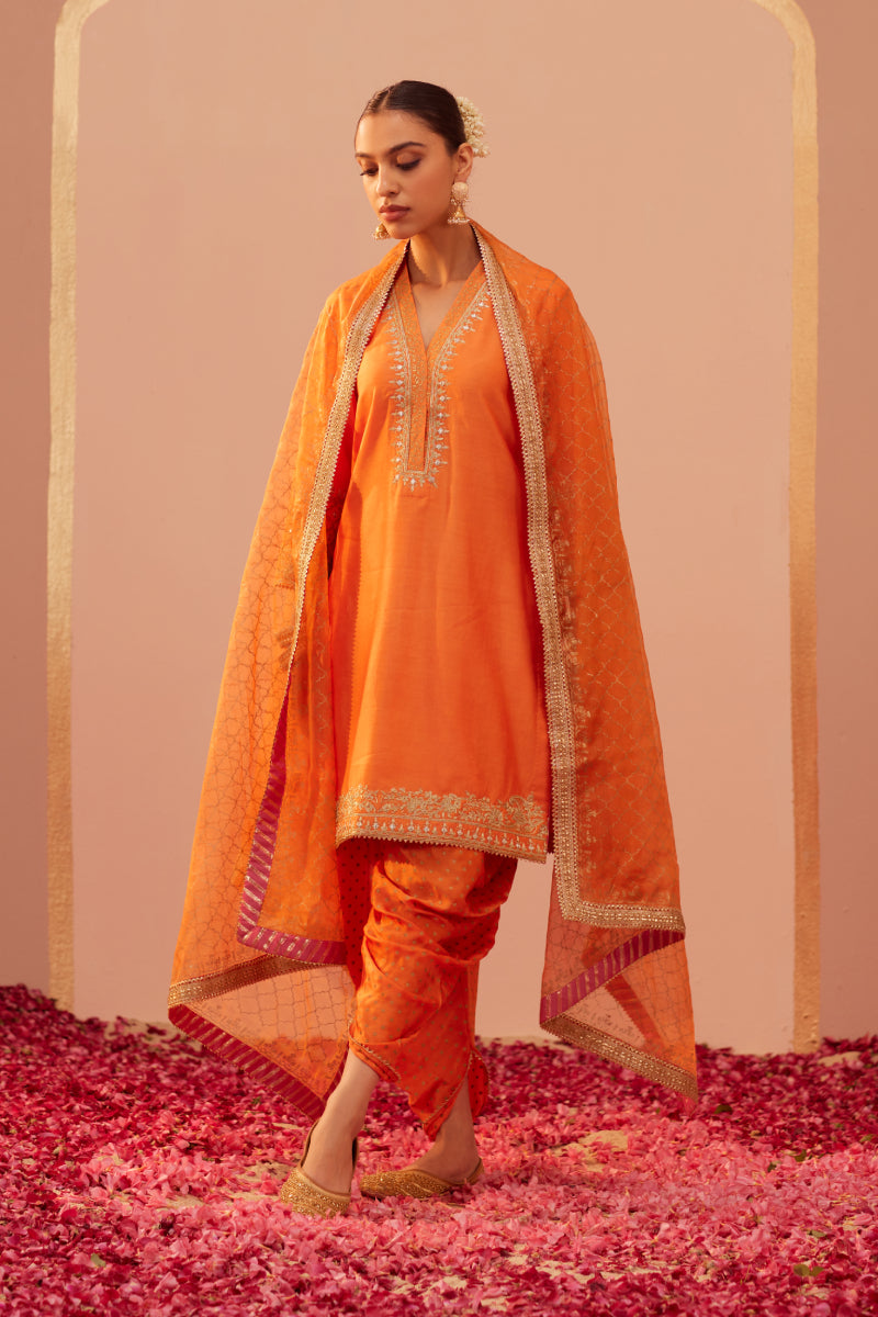 Faheeda- Short Kurta With Dhoti And Dupatta
