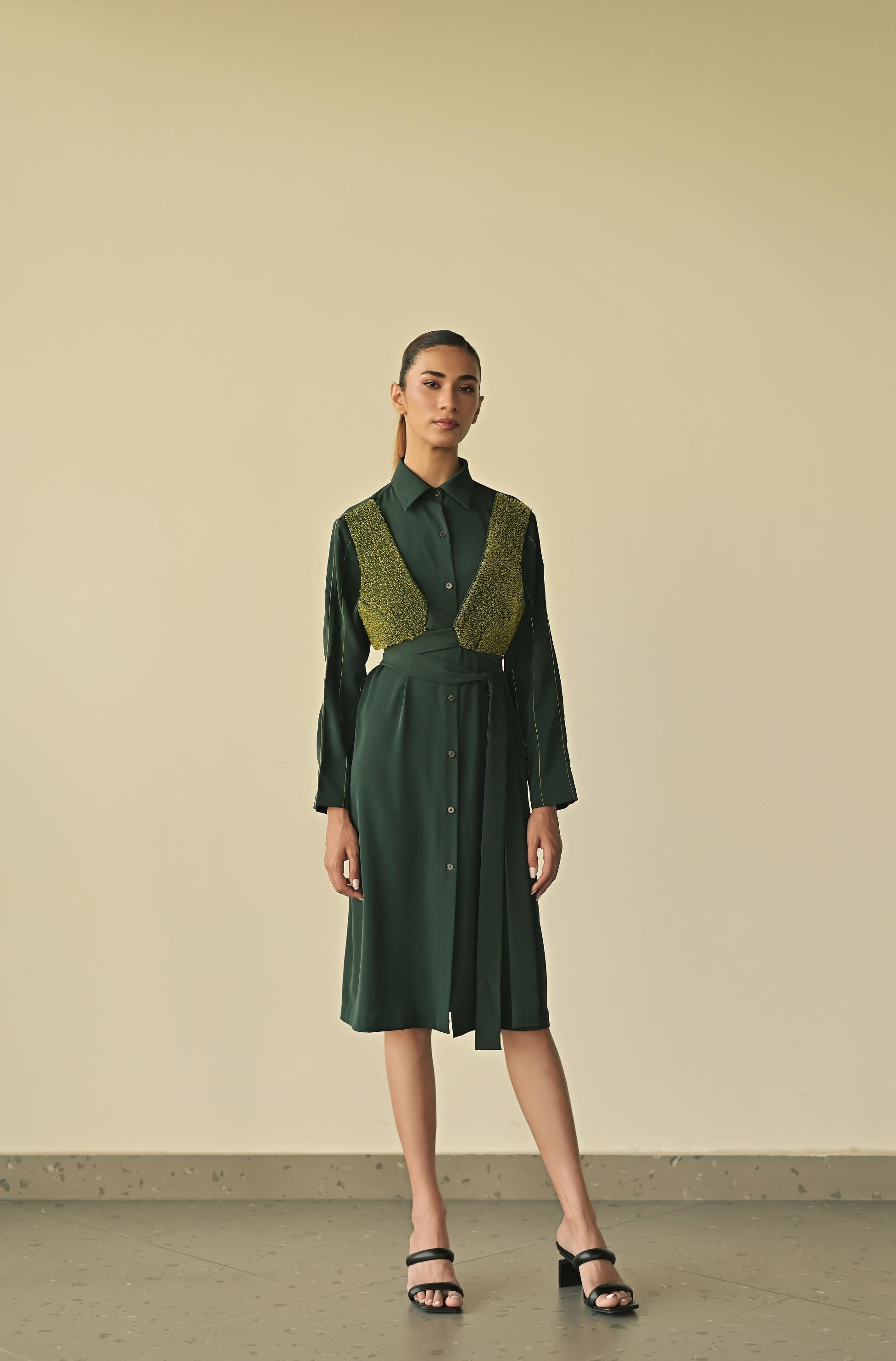 SCRUNCHED SLEEVE  SHIRT DRESS