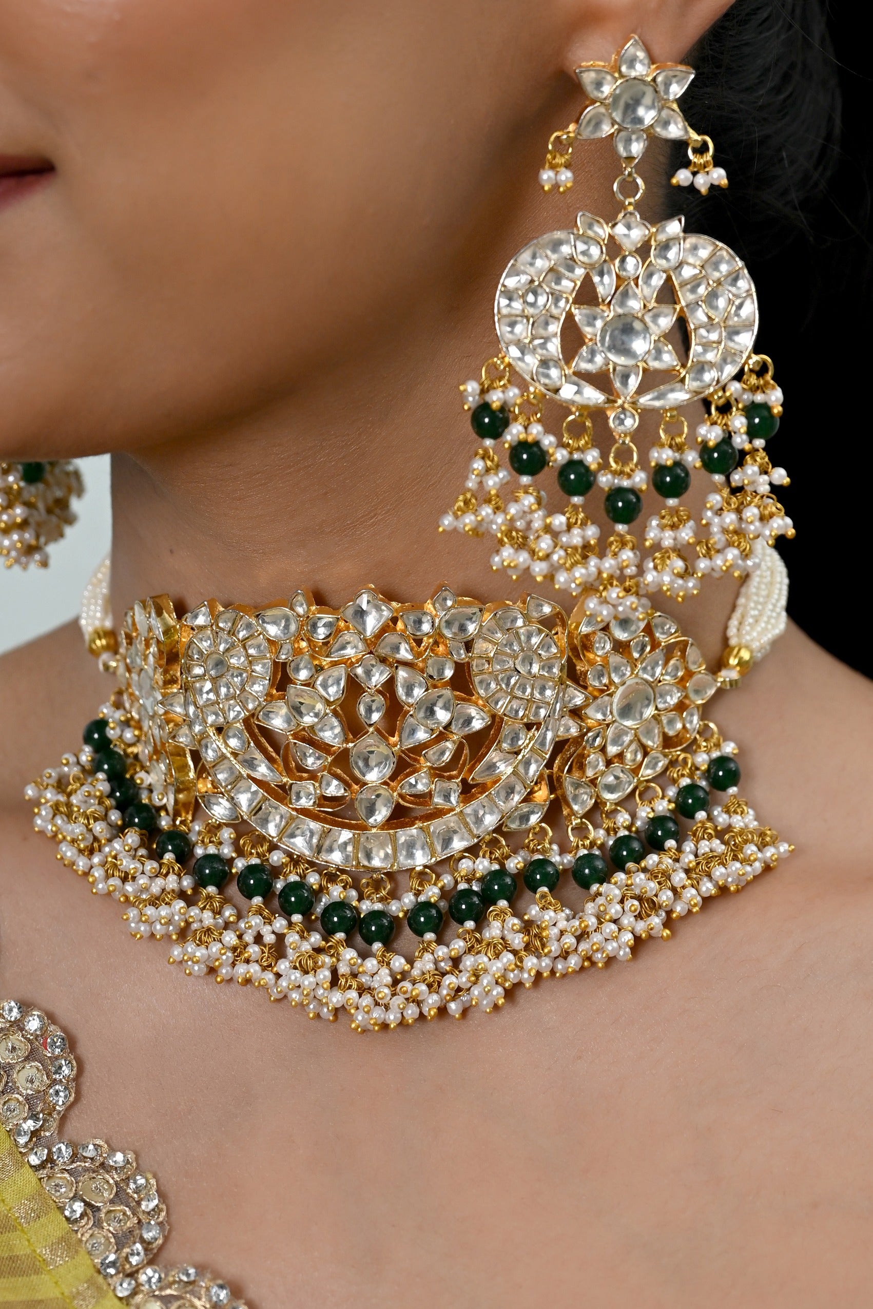 Choker With Earrings