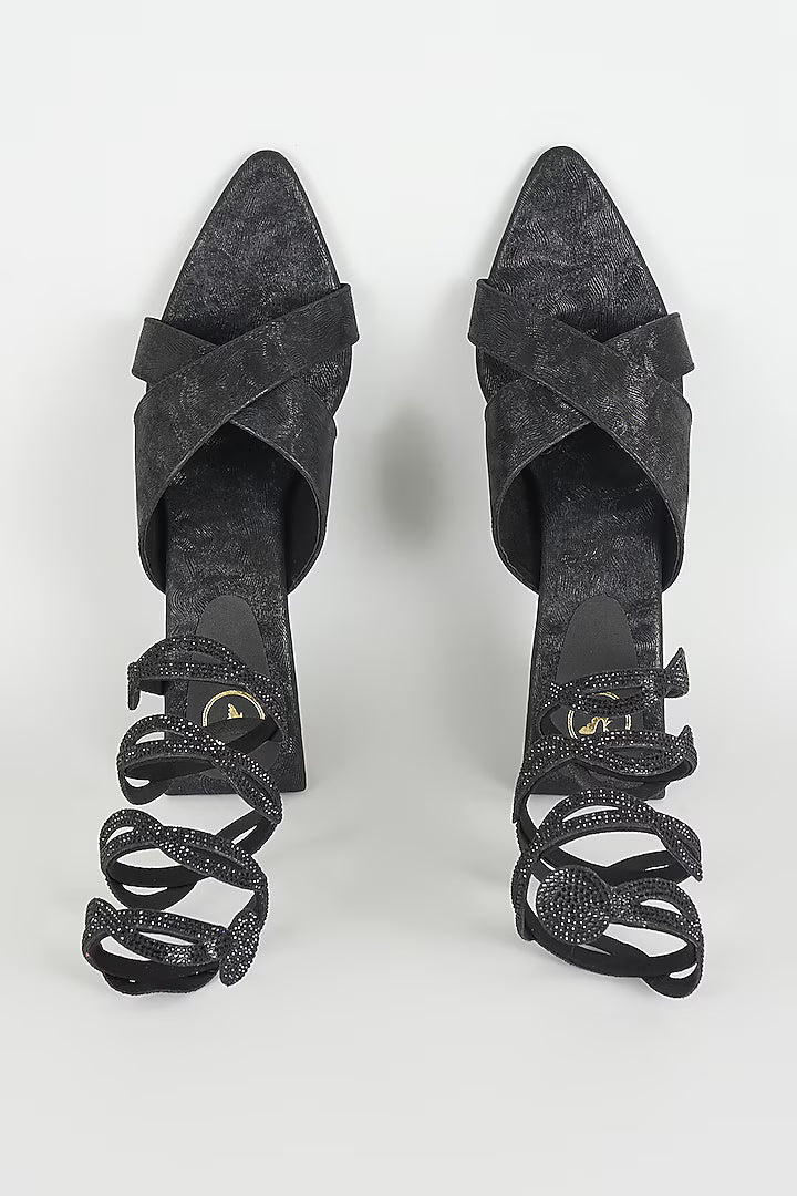 Black Twister Spring Kitten Heel